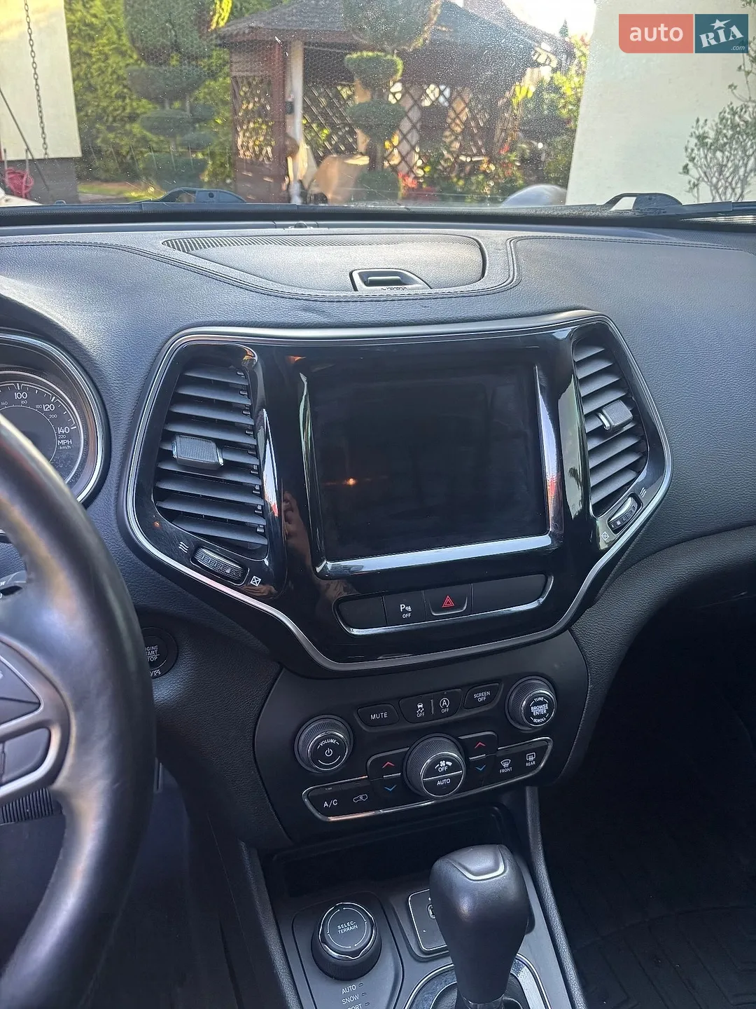 2019 Jeep Cherokee - мініатюра 10