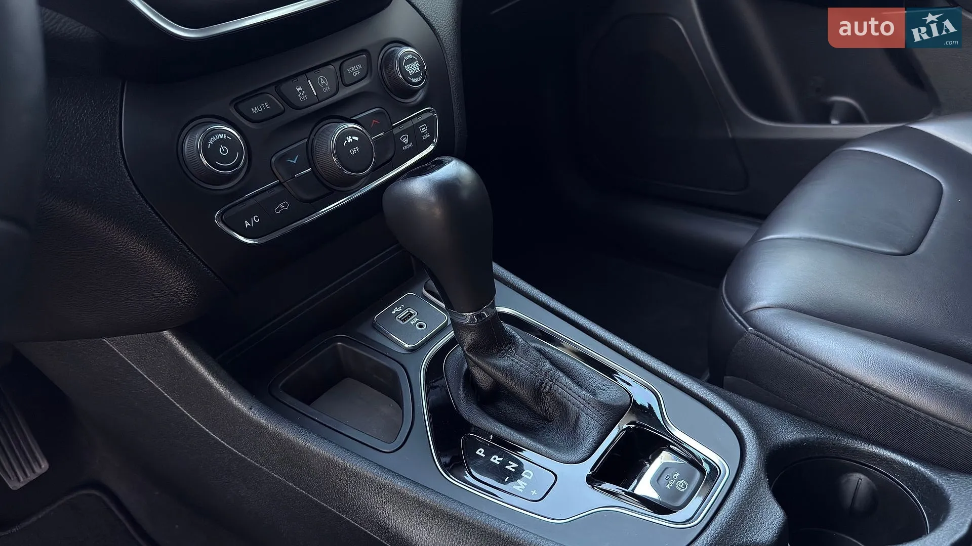 2021 Jeep Cherokee - мініатюра 37