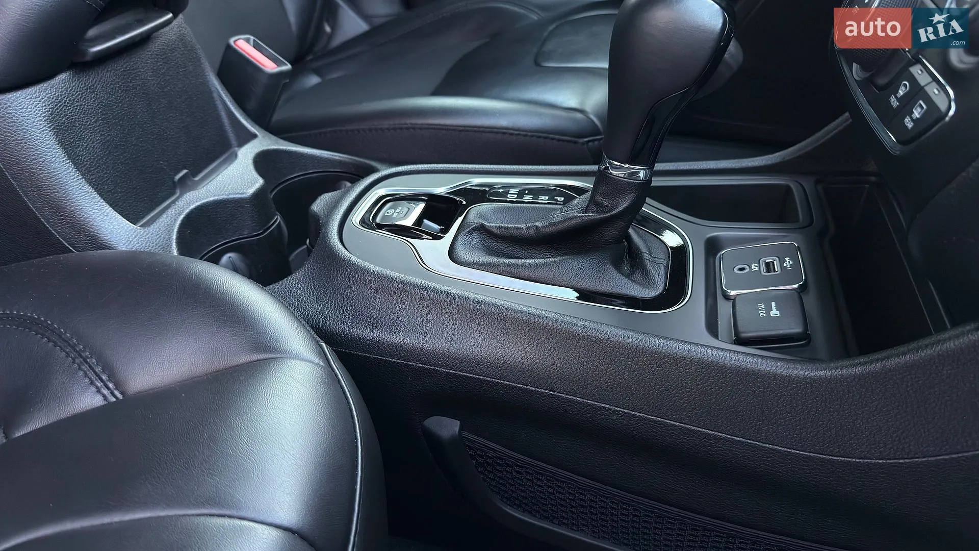 2021 Jeep Cherokee - мініатюра 45