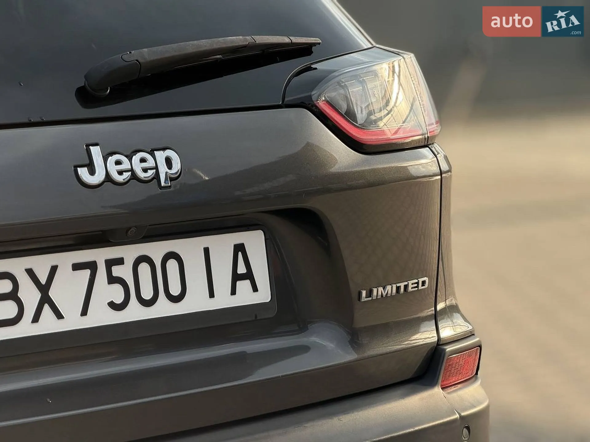 2019 Jeep Cherokee - мініатюра 29