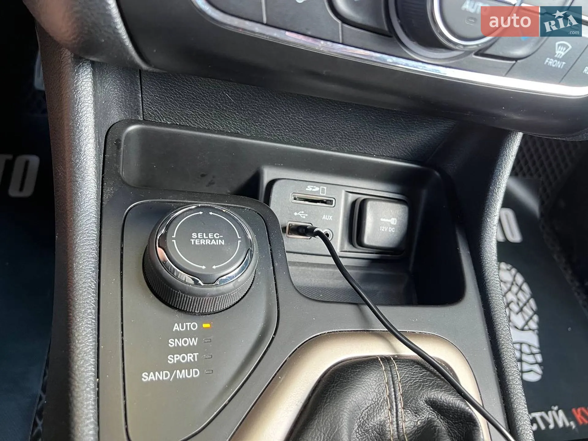2016 Jeep Cherokee - мініатюра 25