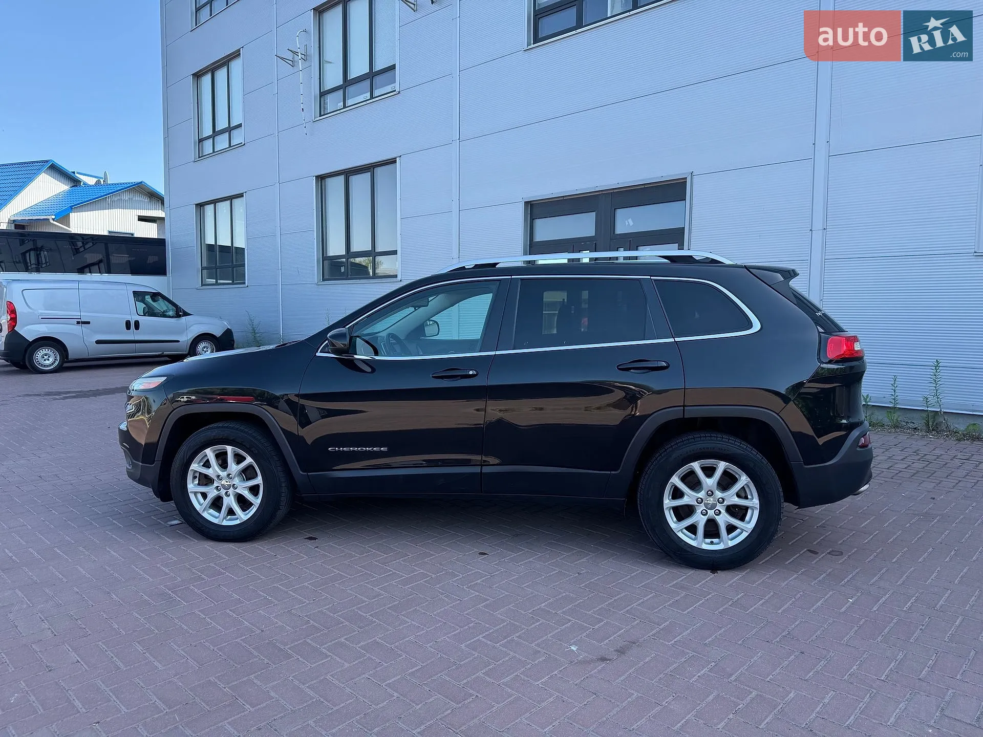 2016 Jeep Cherokee - мініатюра 15
