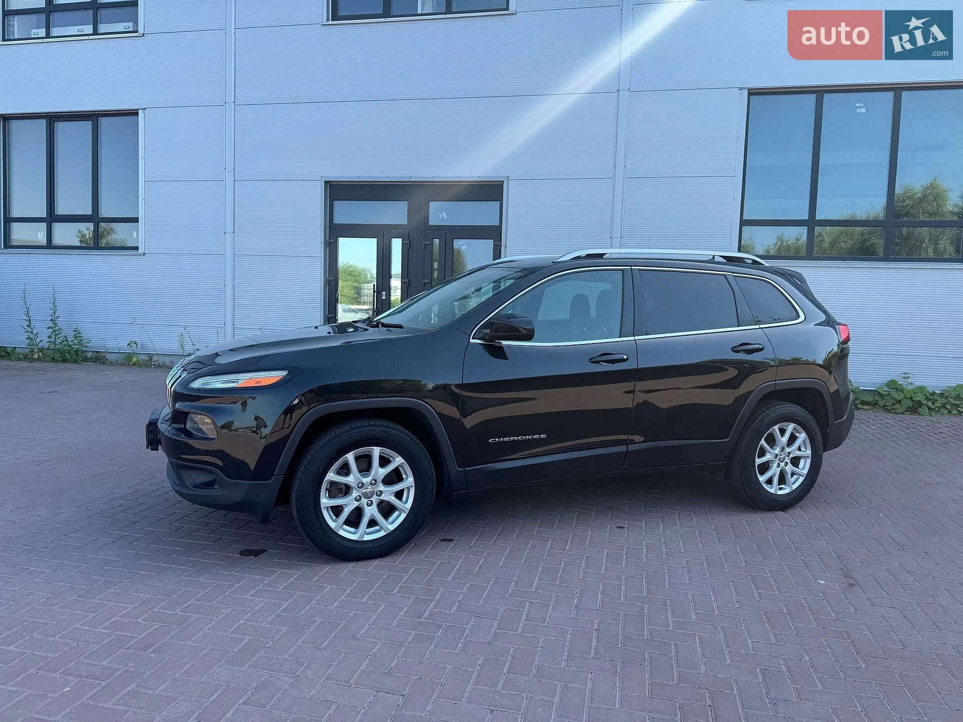 2016 Jeep Cherokee - мініатюра 17