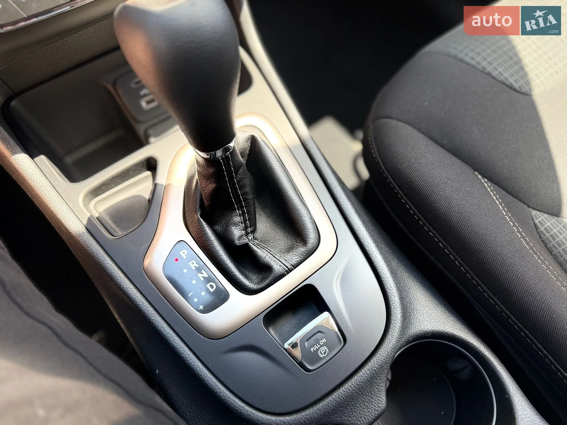 2017 Jeep Cherokee - мініатюра 32