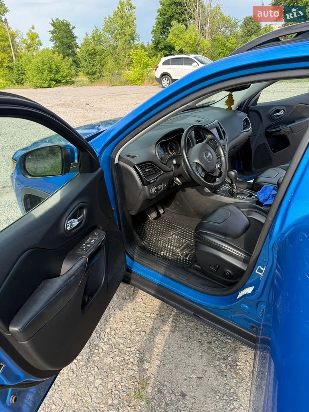 Jeep Cherokee 2019 VIN 1C4PJMLBXLD536919 фото оголошення 15 з 29