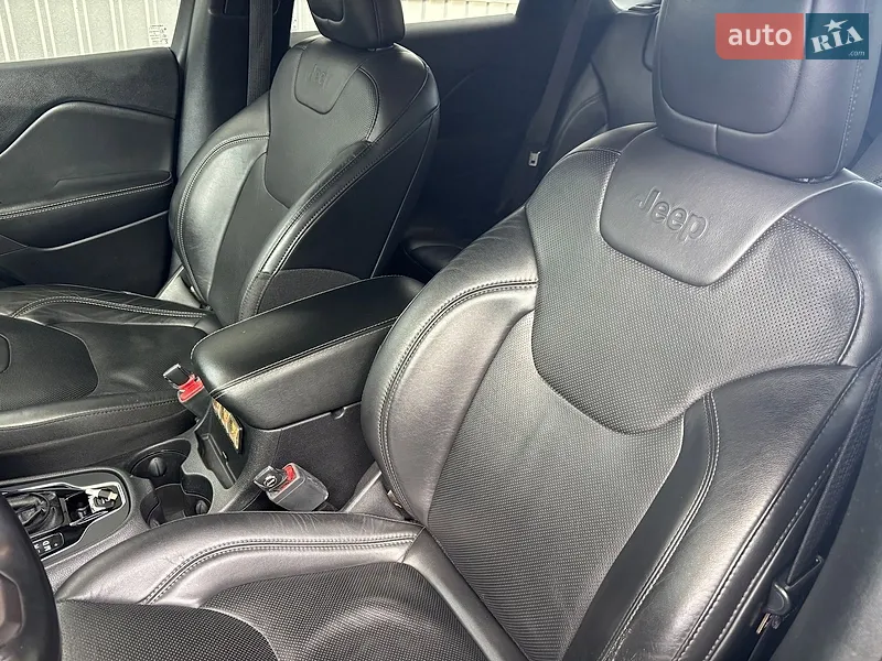 Jeep Cherokee 2019 VIN 1C4PJMDX1LD582536 фото оголошення 12 з 66