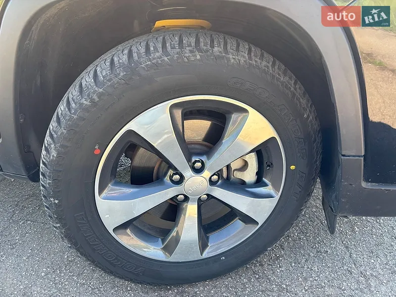Jeep Cherokee 2019 VIN 1C4PJMDX1LD582536 фото оголошення 24 з 66
