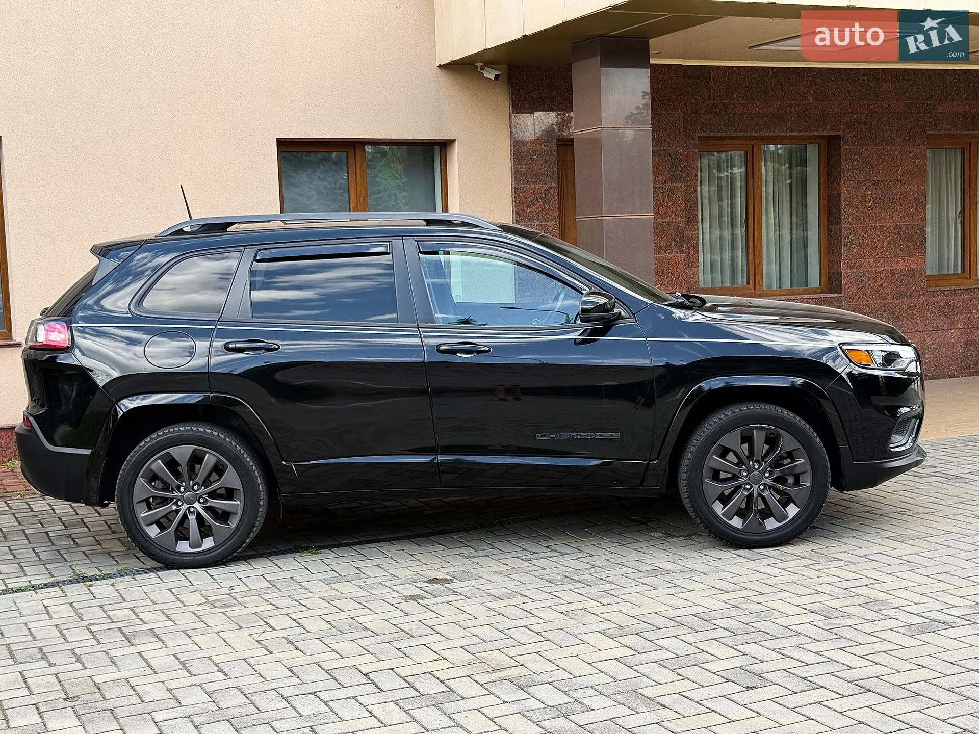 2019 Jeep Cherokee - мініатюра 42