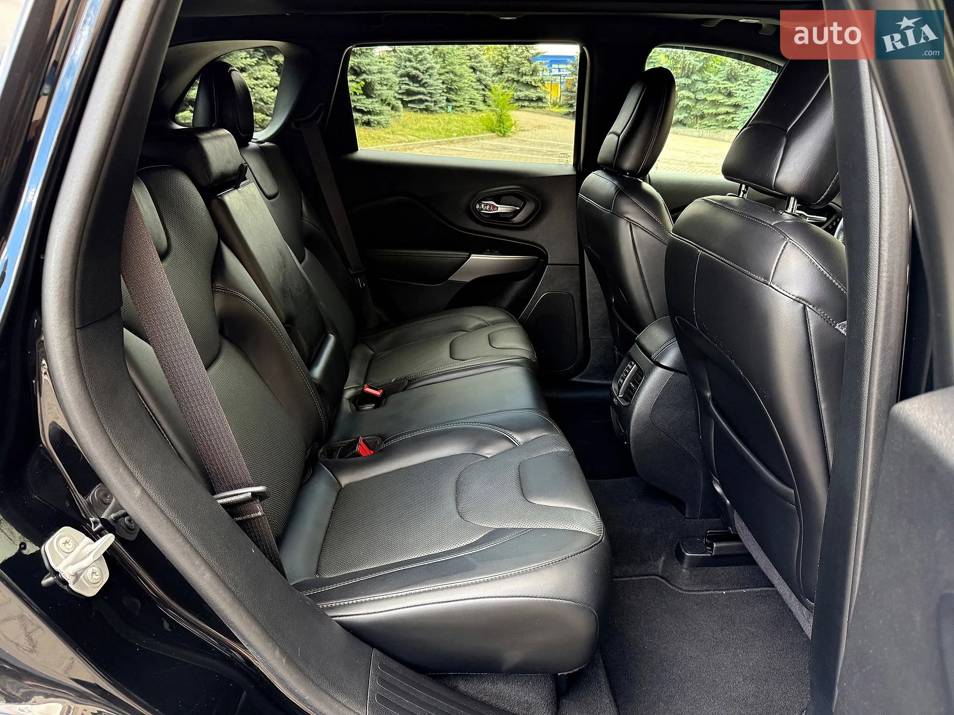 2019 Jeep Cherokee - мініатюра 91