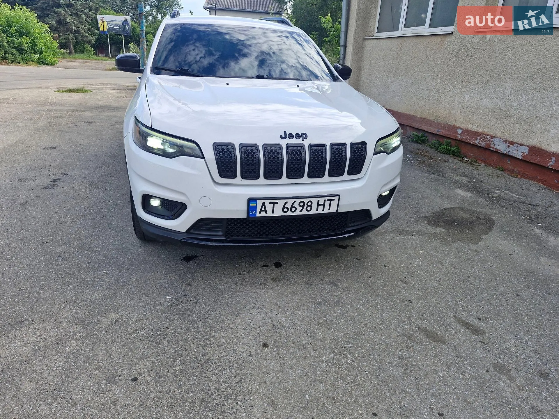 2019 Jeep Cherokee - фото 1