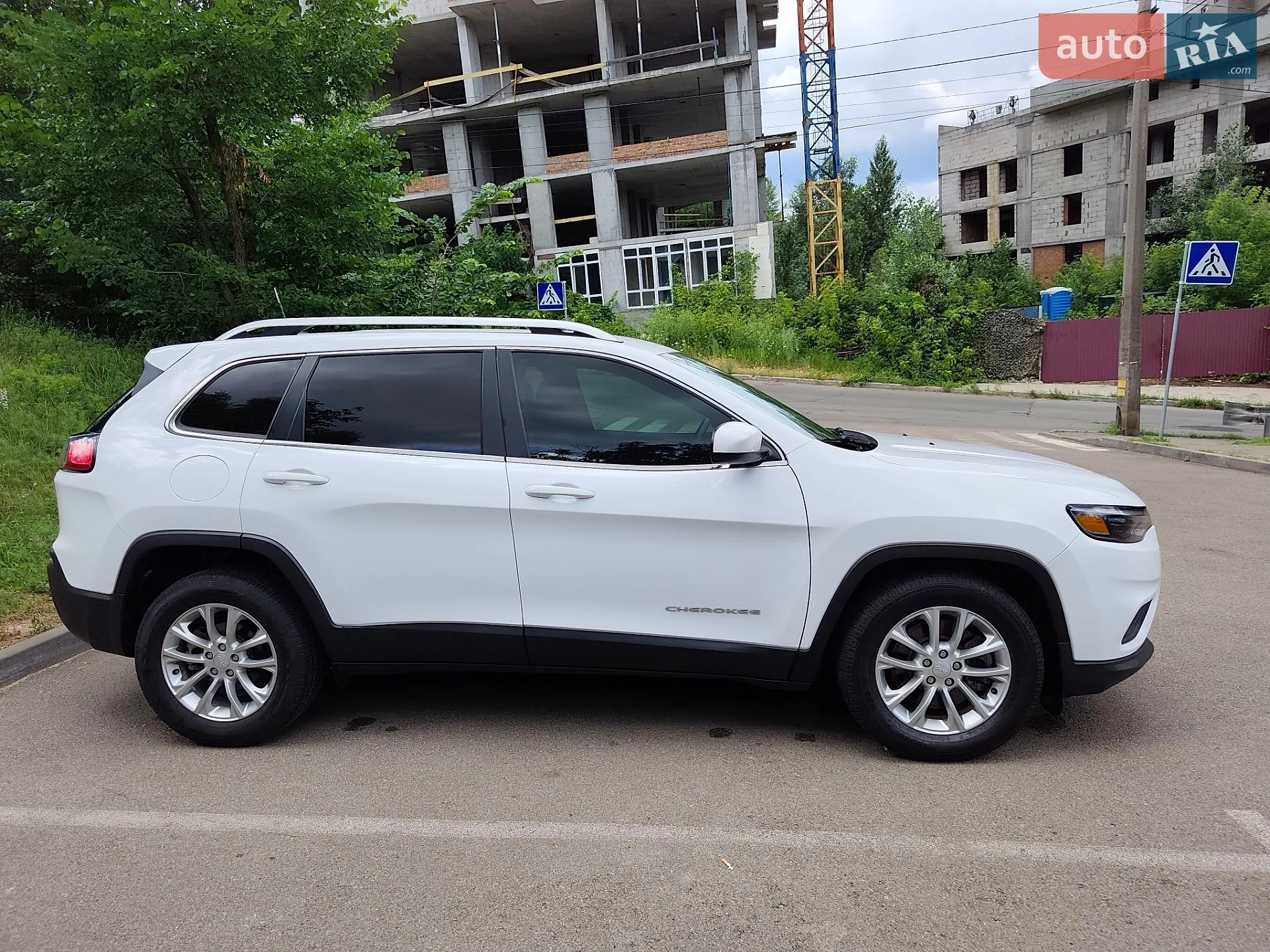 2019 Jeep Cherokee - мініатюра 4