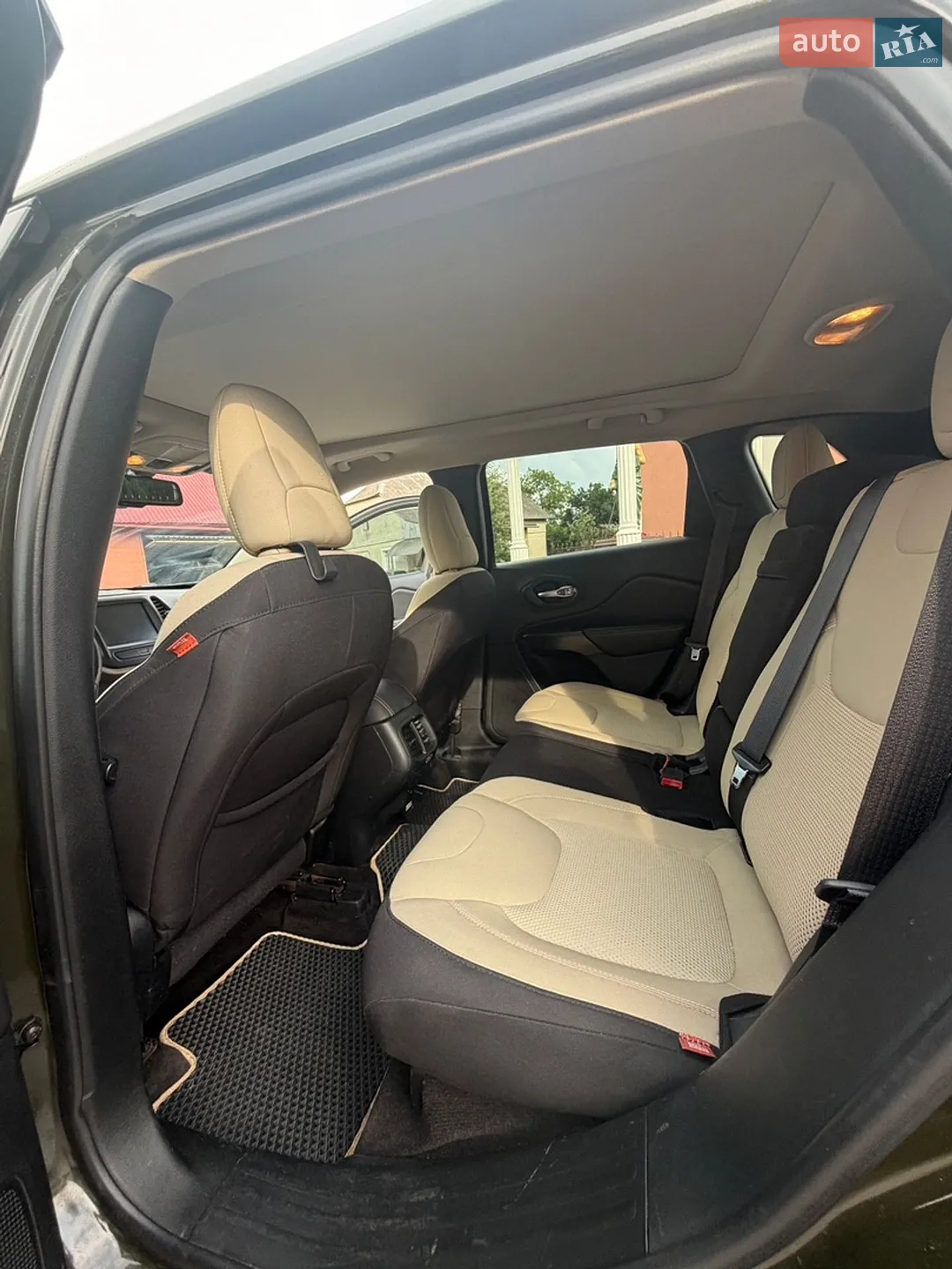 2016 Jeep Cherokee - мініатюра 12
