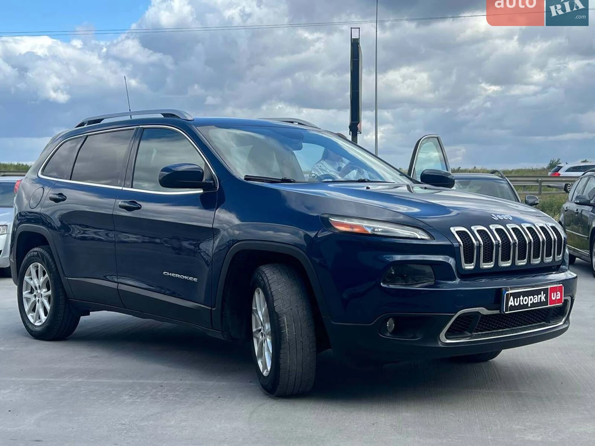 2017 Jeep Cherokee - мініатюра 12