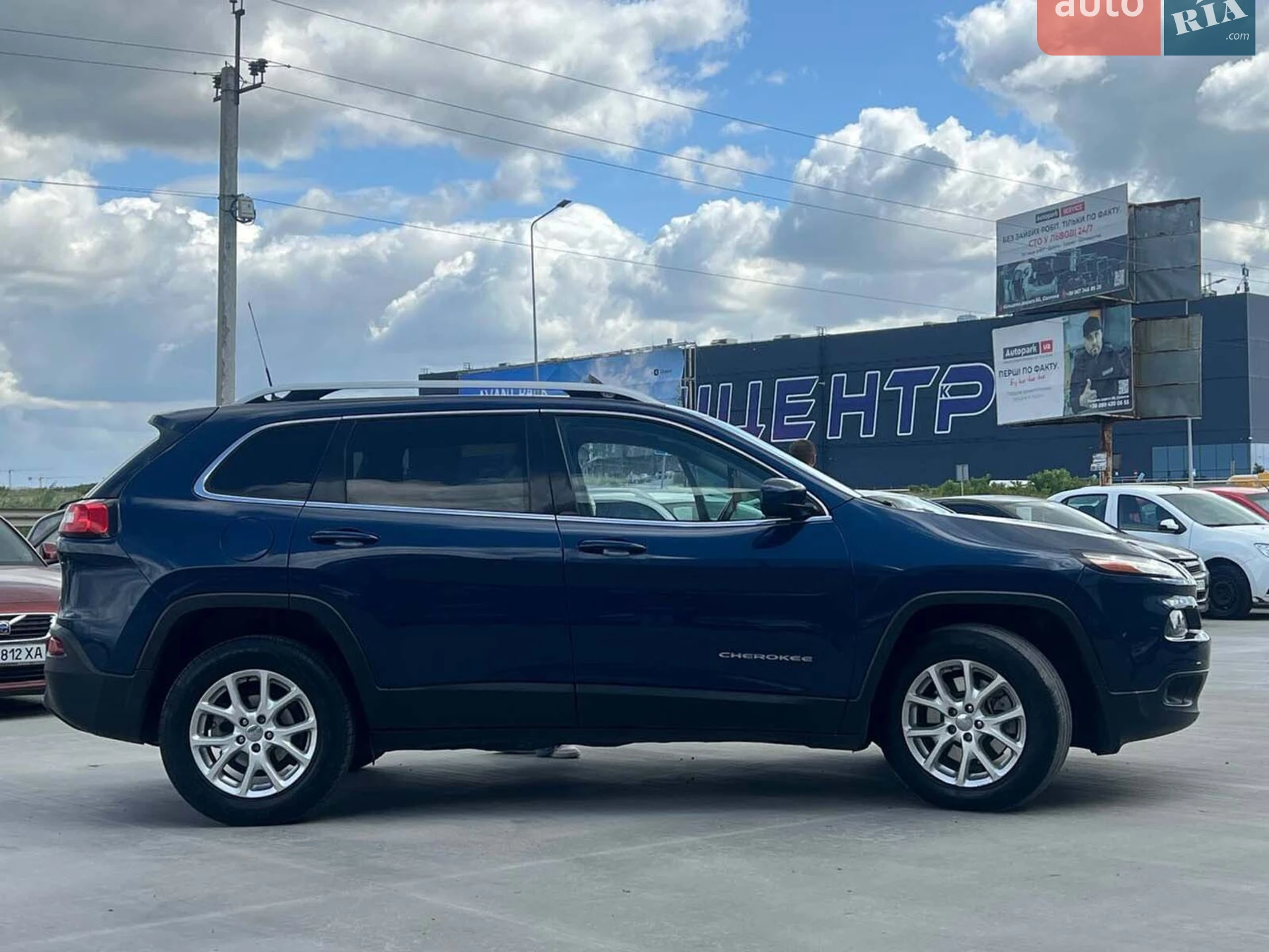 2017 Jeep Cherokee - мініатюра 10