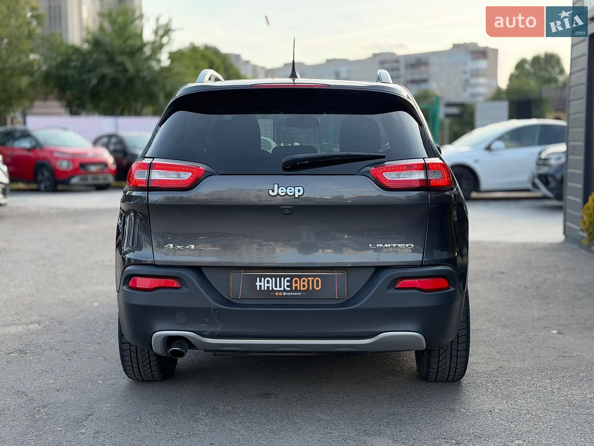 2016 Jeep Cherokee - мініатюра 13