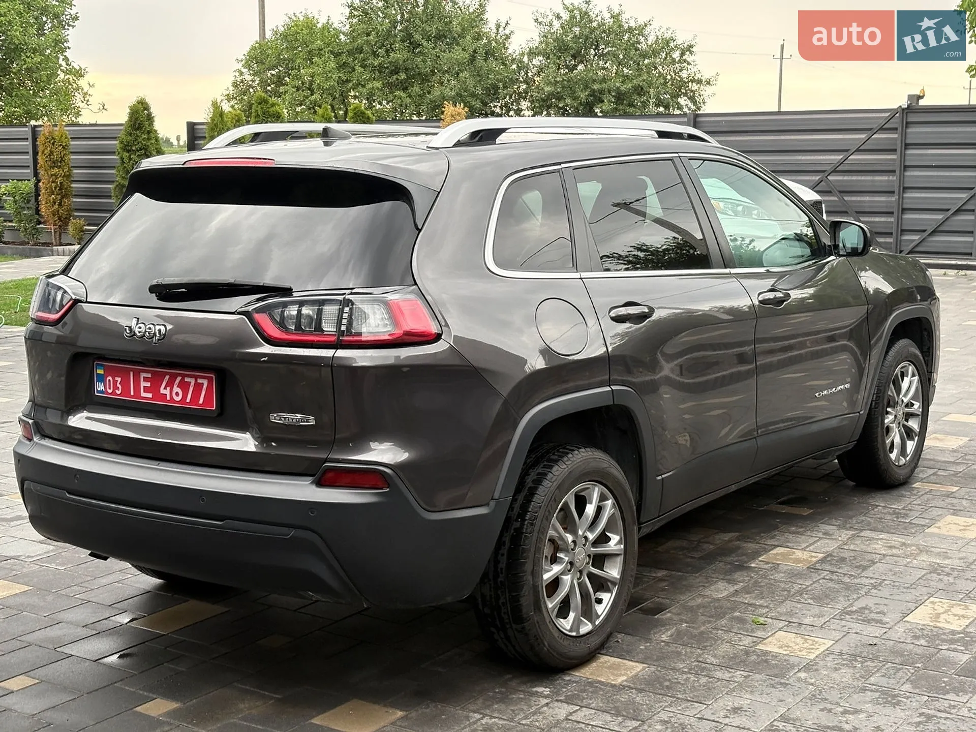 2019 Jeep Cherokee - мініатюра 20