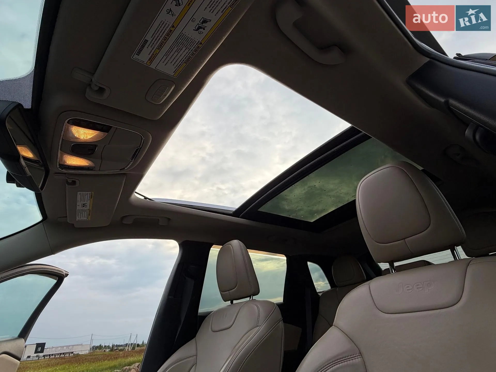 2017 Jeep Cherokee - мініатюра 26