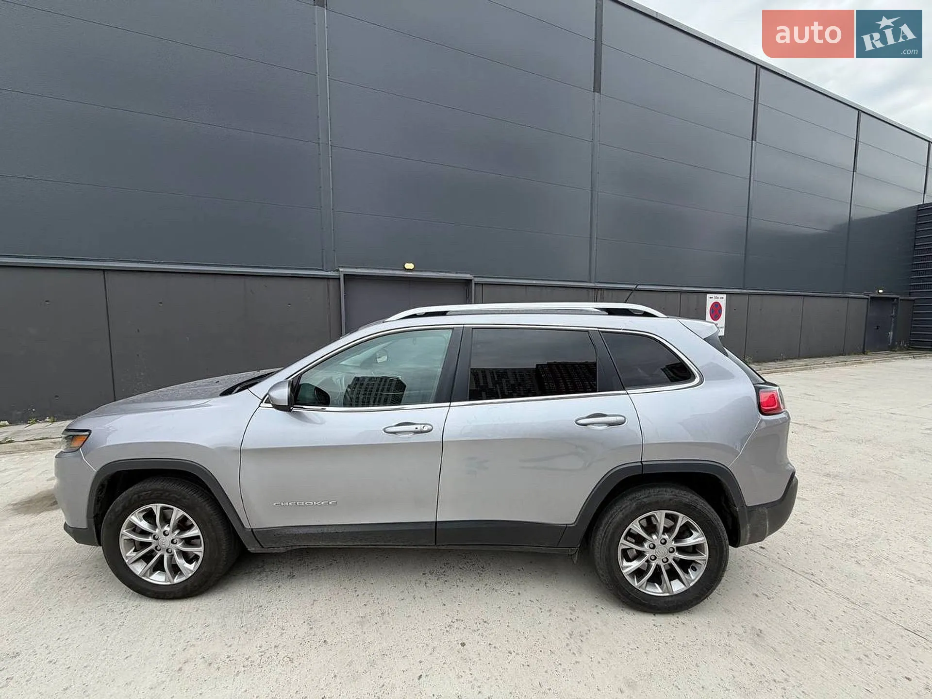 2018 Jeep Cherokee - мініатюра 2