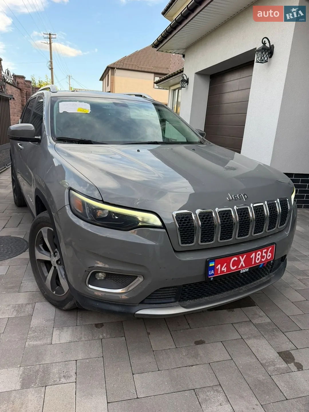 2019 Jeep Cherokee - фото 1