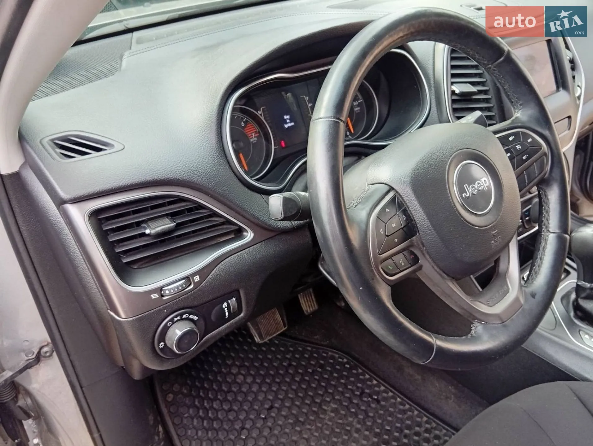 2019 Jeep Cherokee - мініатюра 3