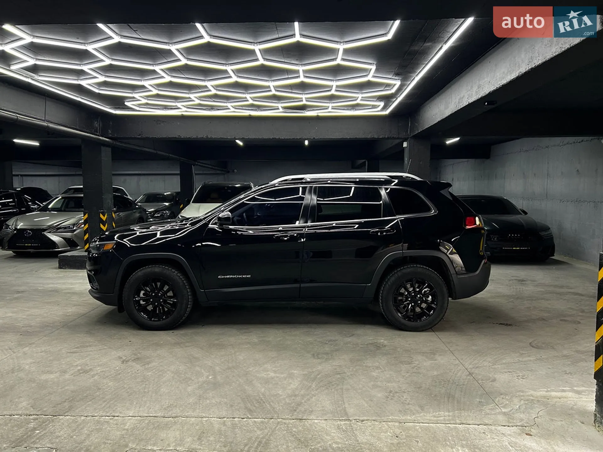 2020 Jeep Cherokee - мініатюра 6