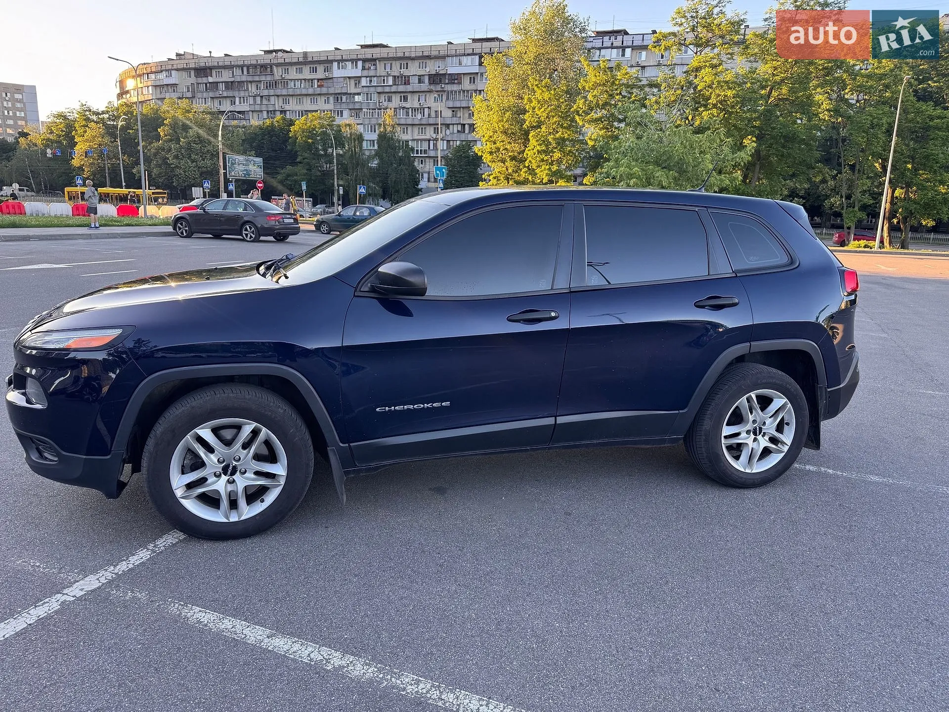 2014 Jeep Cherokee - мініатюра 3