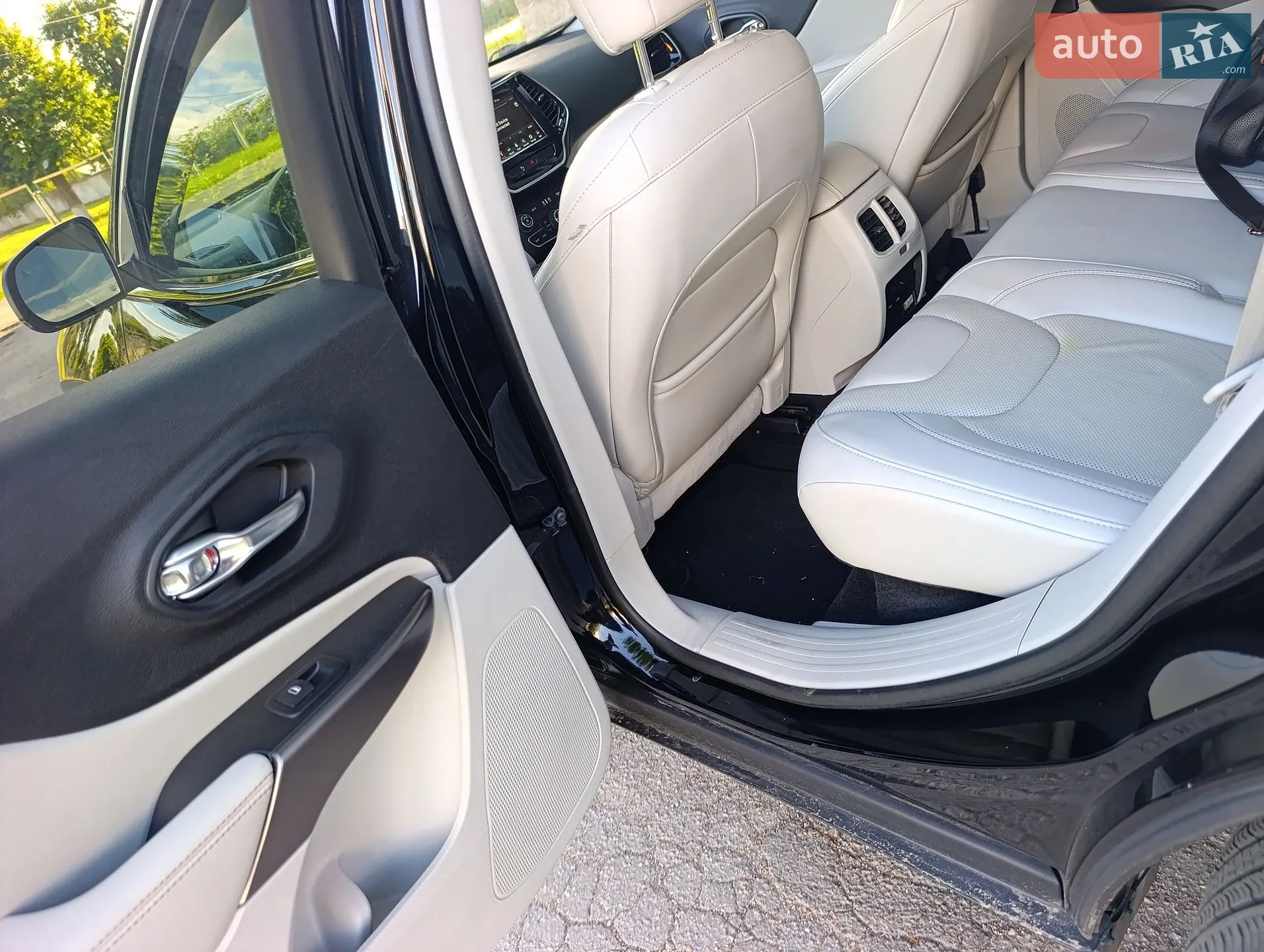 2018 Jeep Cherokee - мініатюра 11