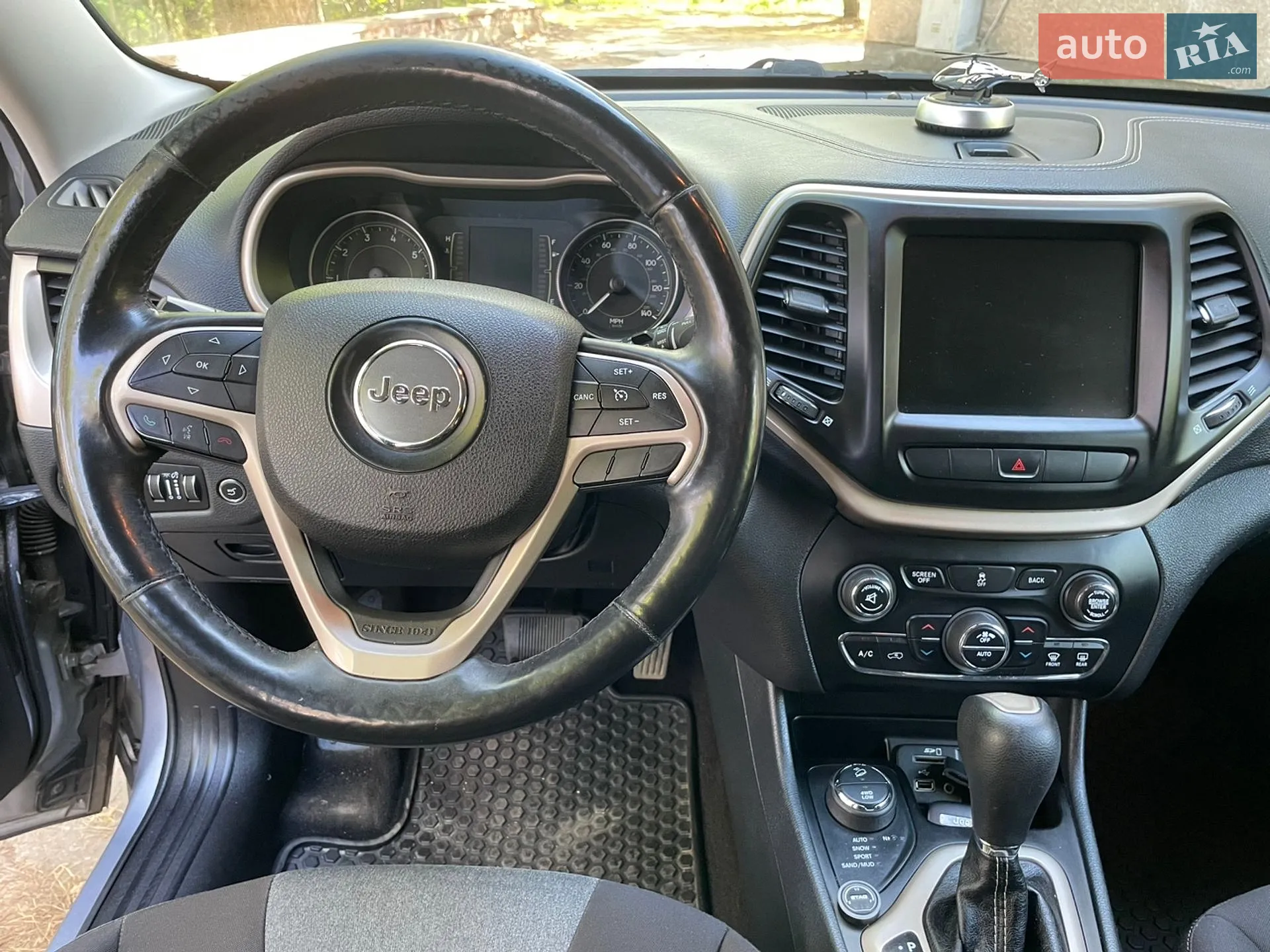 2013 Jeep Cherokee - мініатюра 26