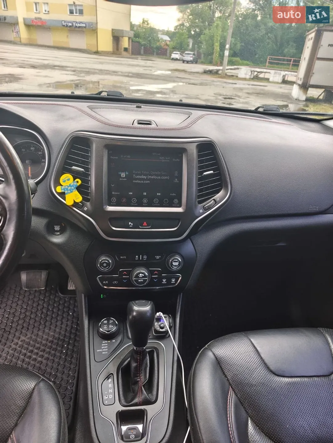 2019 Jeep Cherokee - мініатюра 25