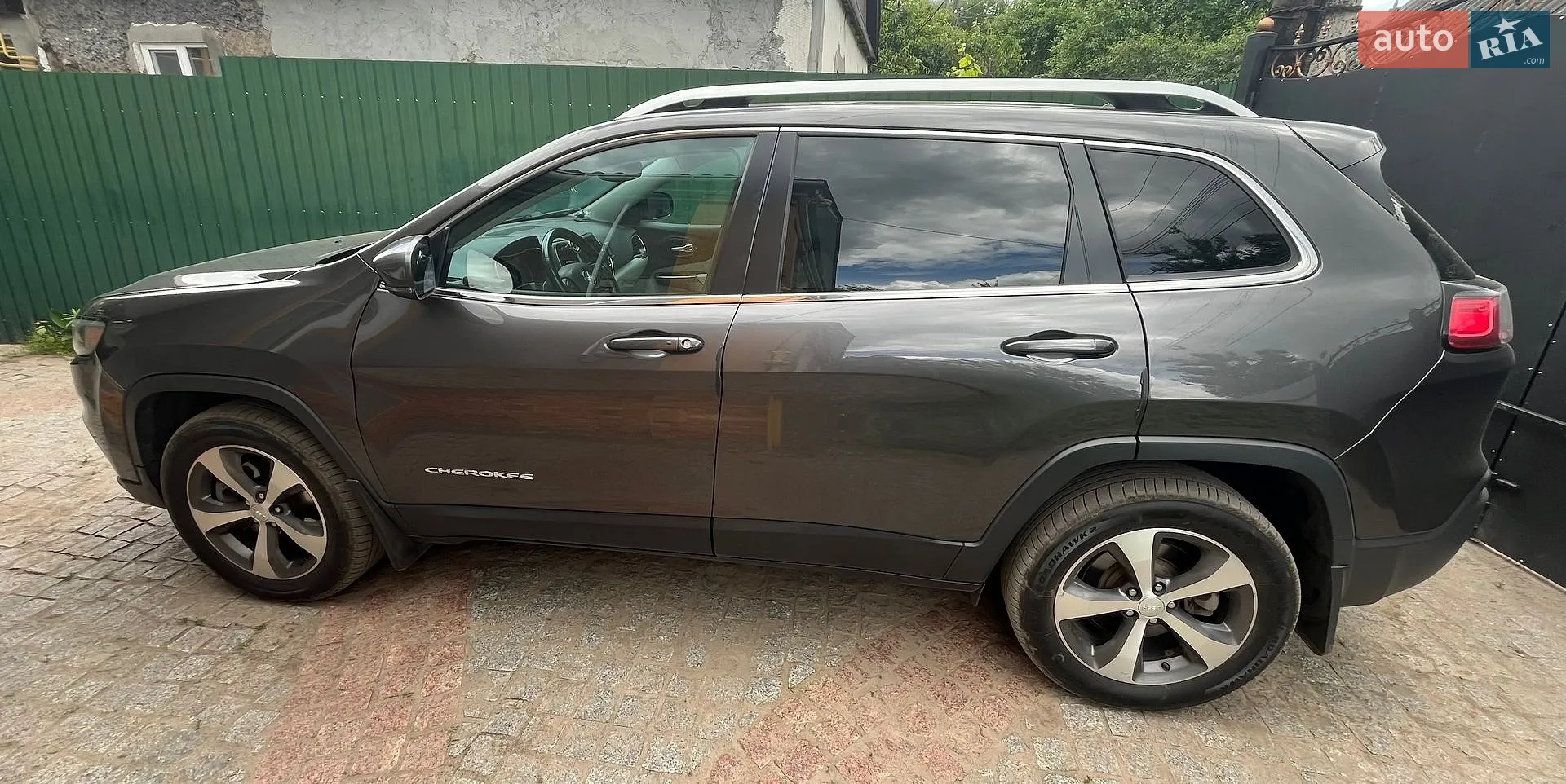 2020 Jeep Cherokee - мініатюра 9