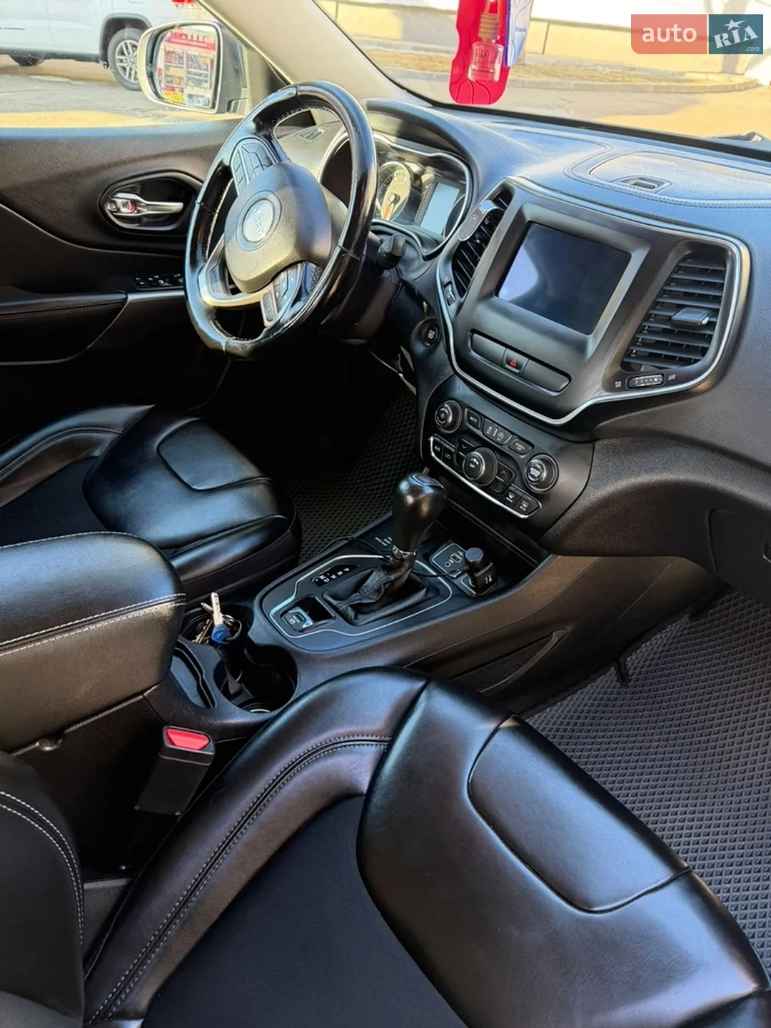 2019 Jeep Cherokee - мініатюра 14
