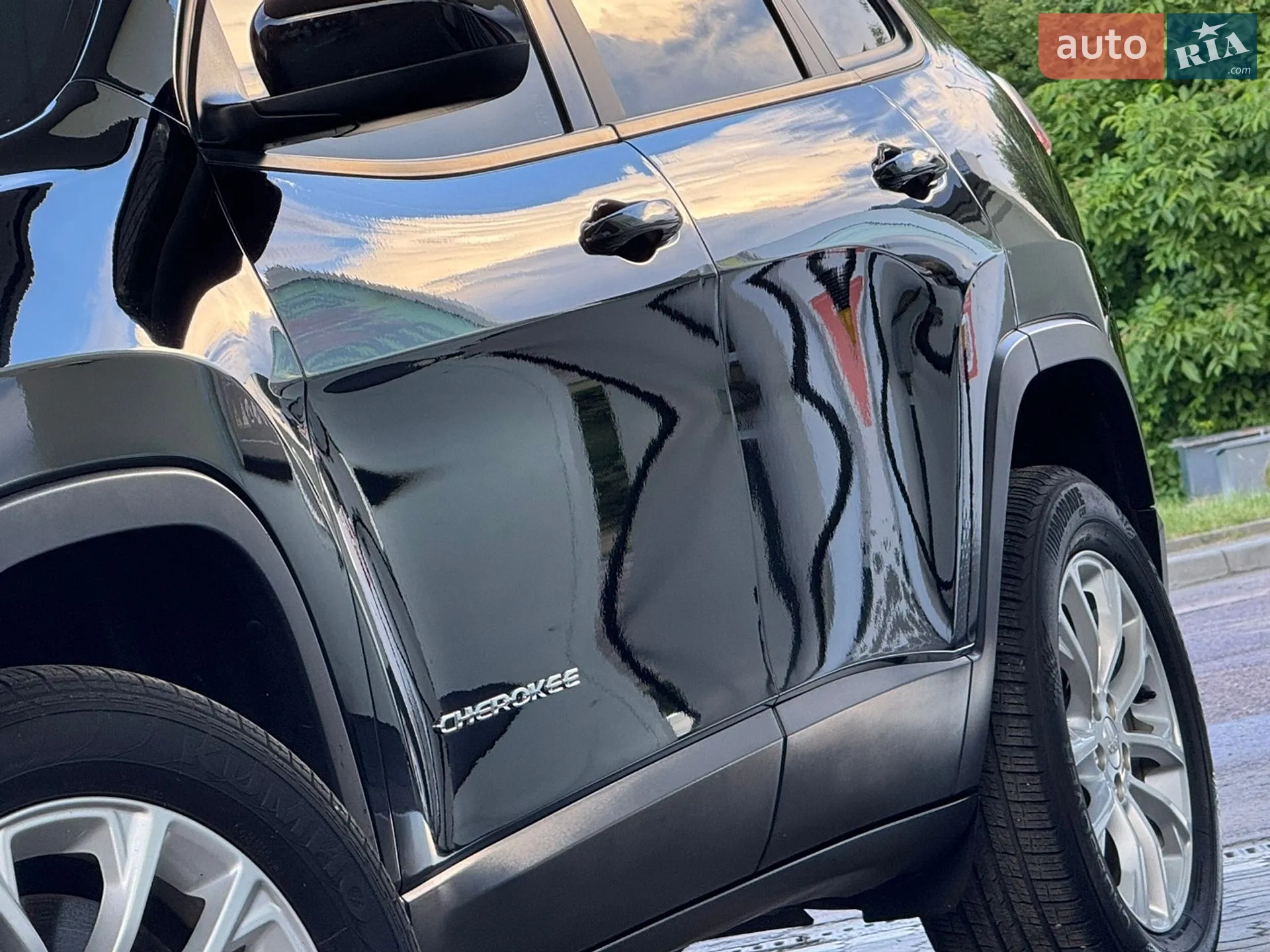 2020 Jeep Cherokee - мініатюра 15