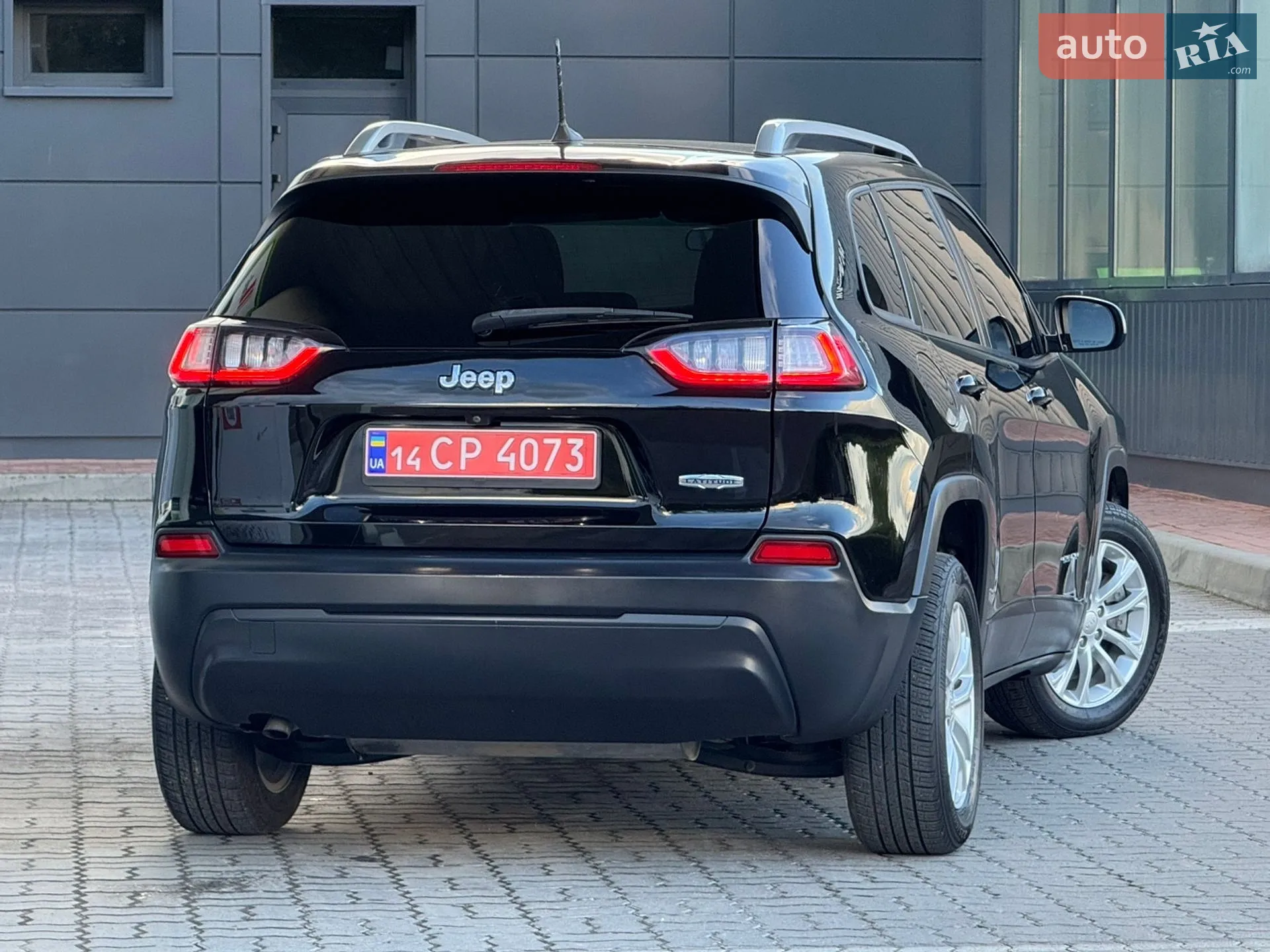 2020 Jeep Cherokee - мініатюра 30