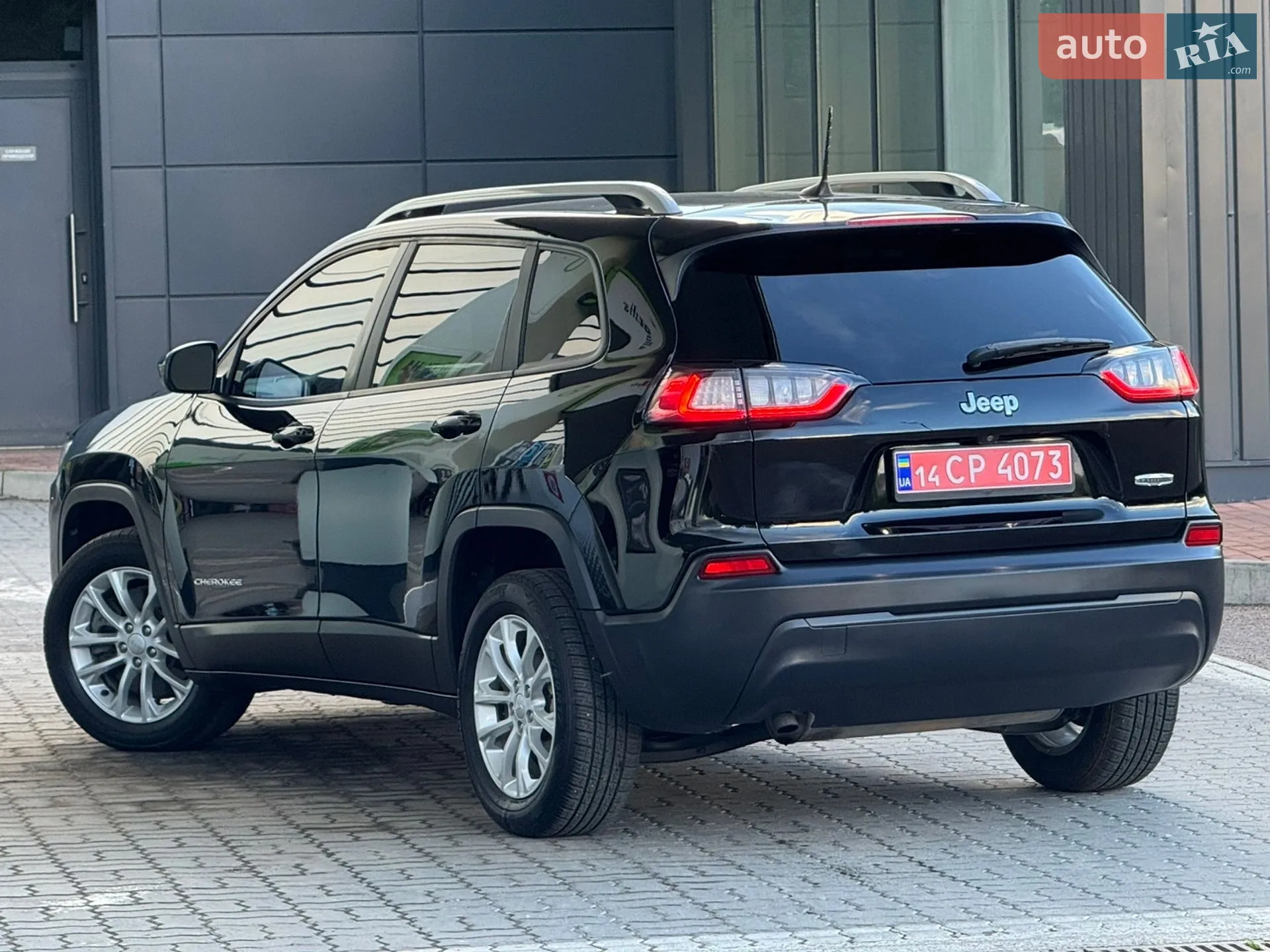 2020 Jeep Cherokee - мініатюра 44