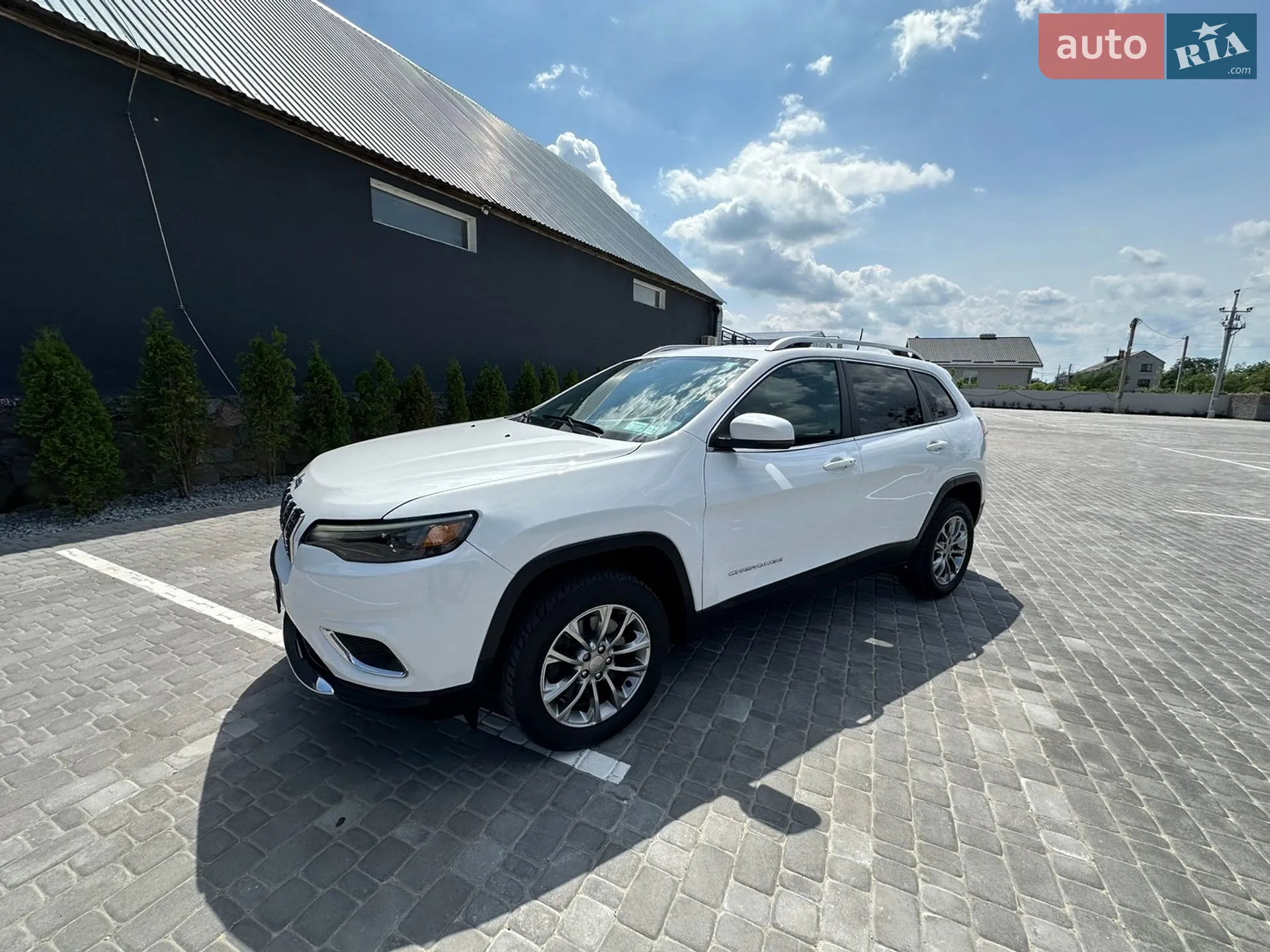 2020 Jeep Cherokee - мініатюра 4