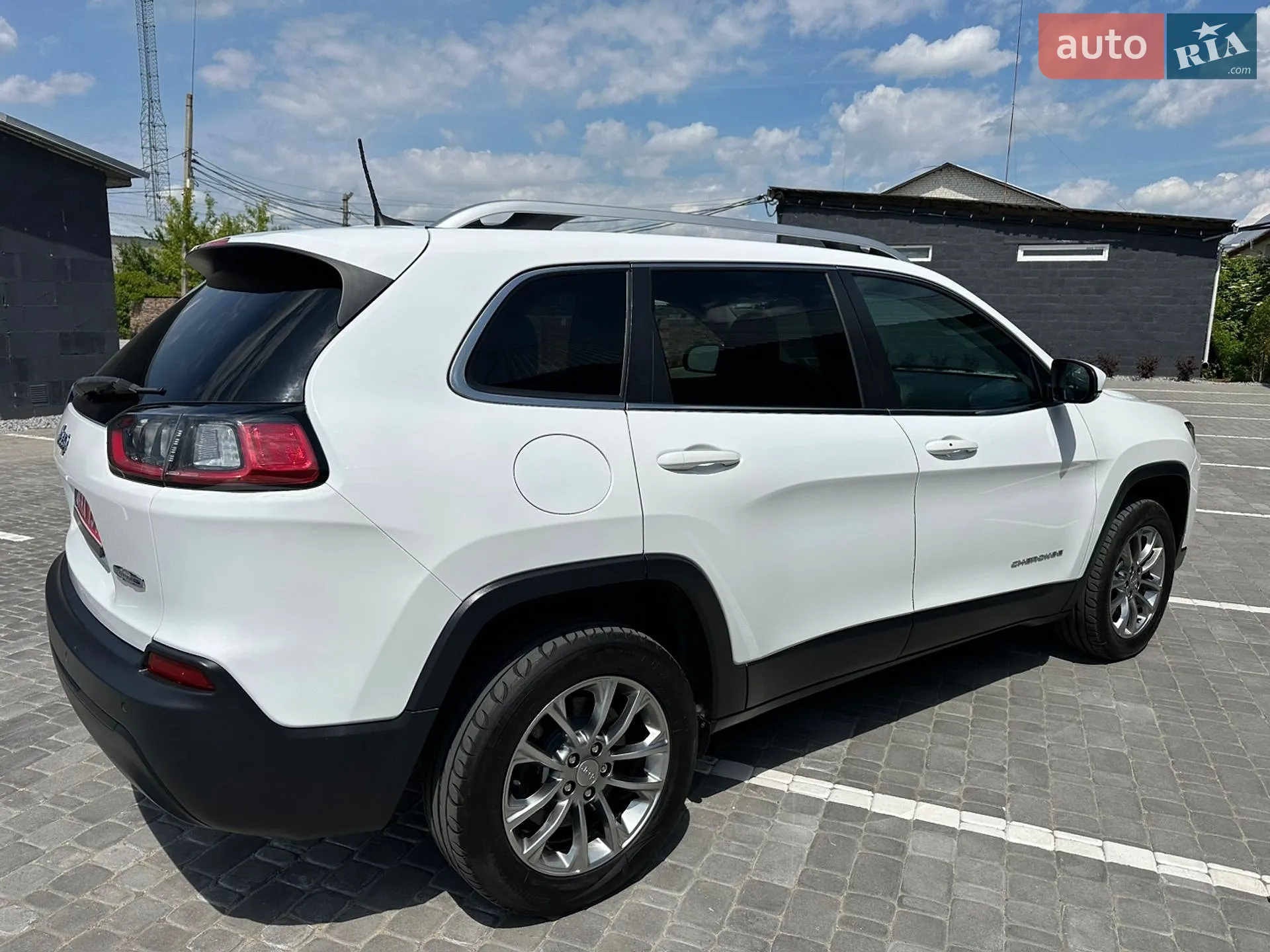 2020 Jeep Cherokee - мініатюра 9