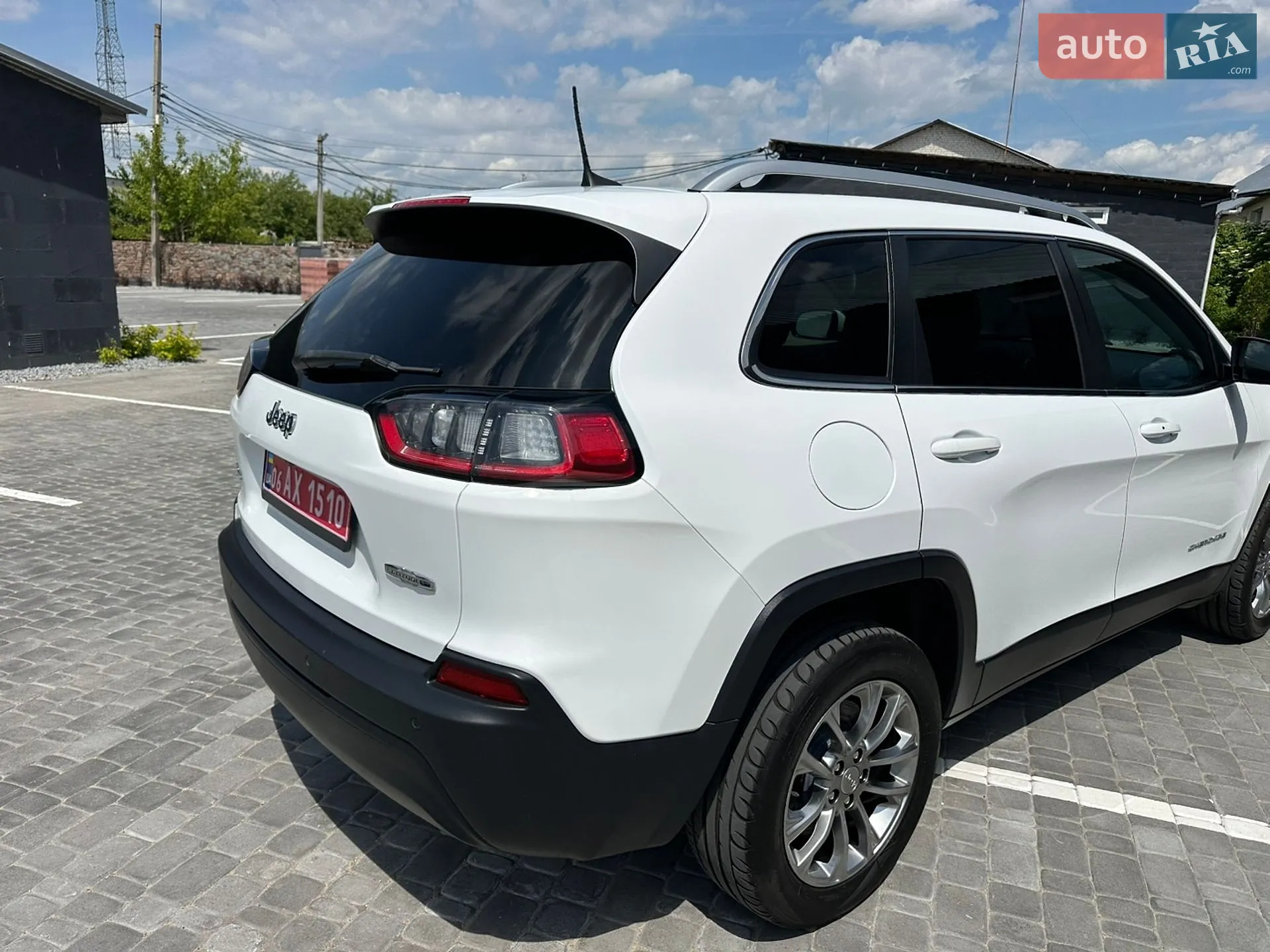 2020 Jeep Cherokee - мініатюра 10