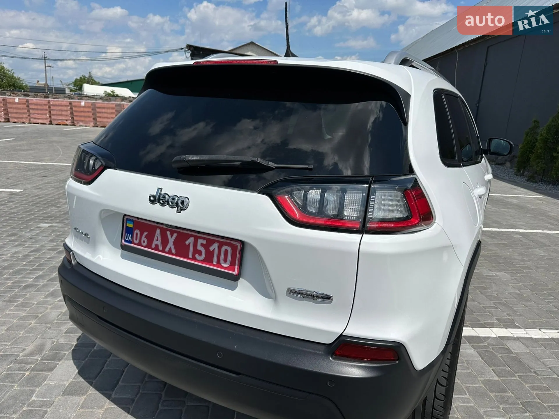 2020 Jeep Cherokee - мініатюра 11