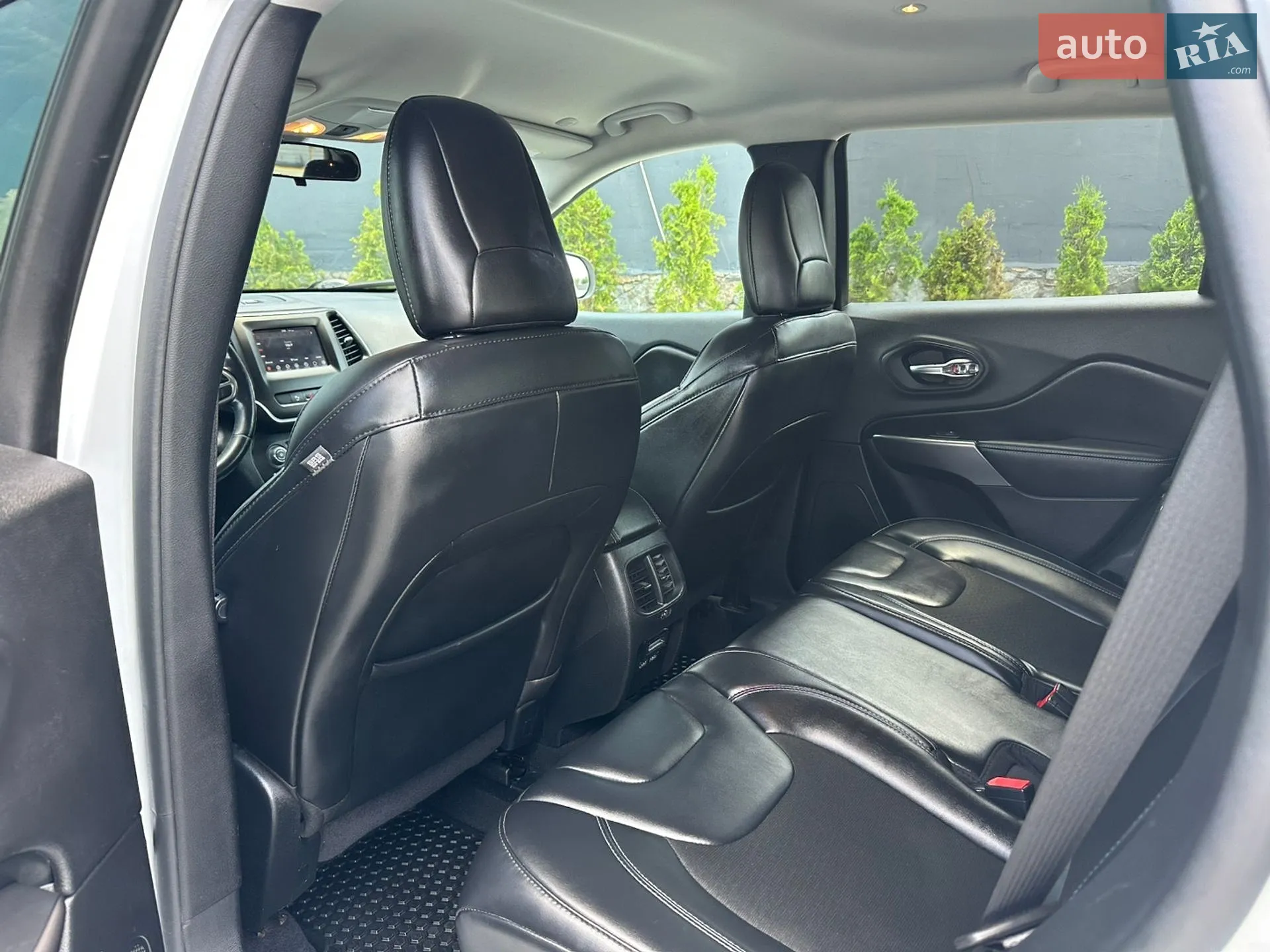 2020 Jeep Cherokee - мініатюра 18