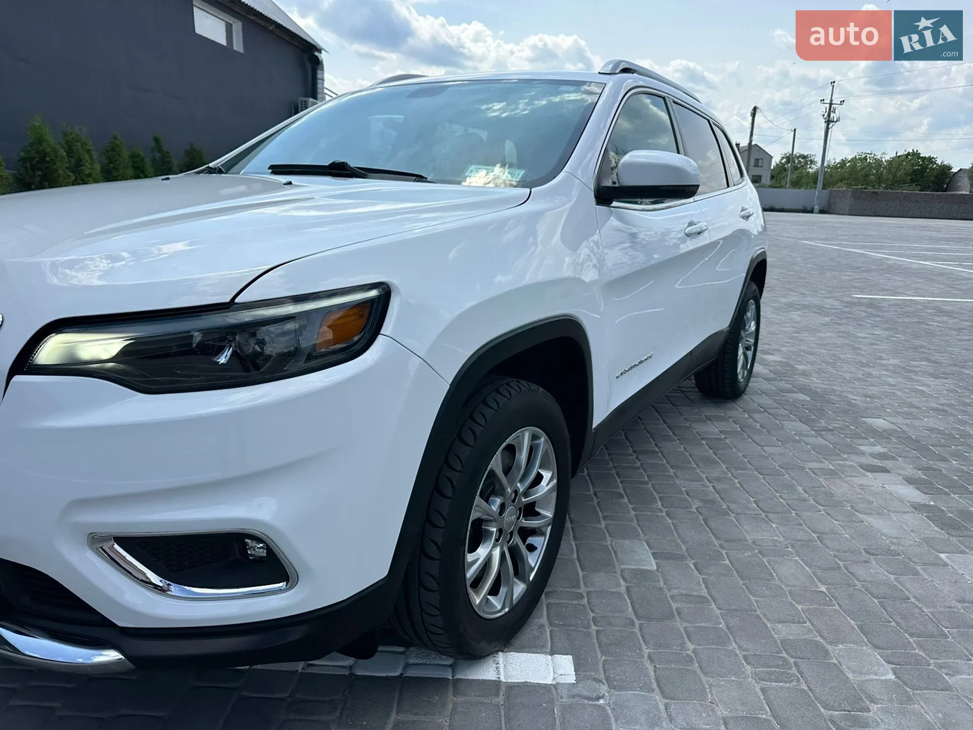 2020 Jeep Cherokee - мініатюра 31