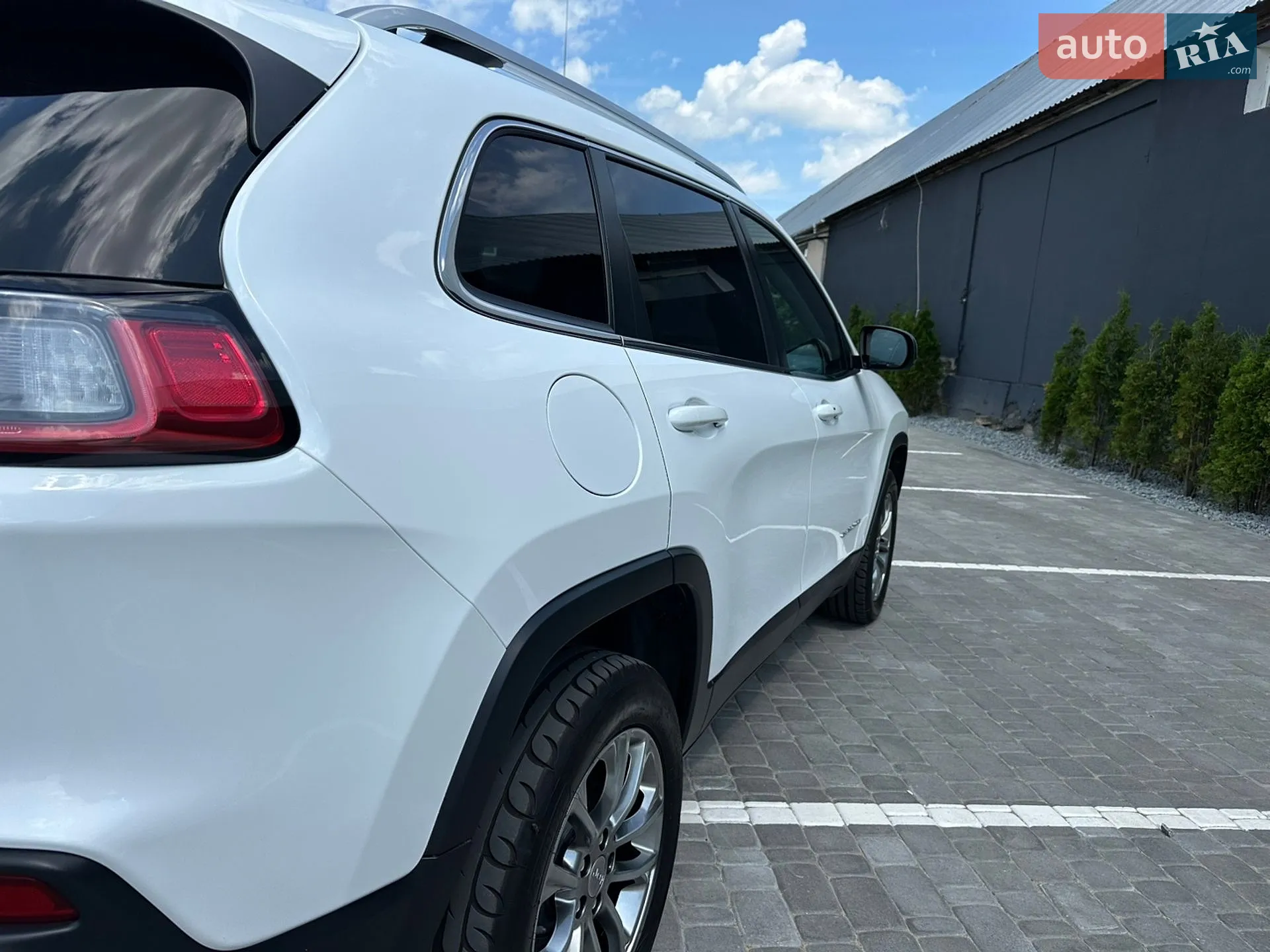 2020 Jeep Cherokee - мініатюра 36
