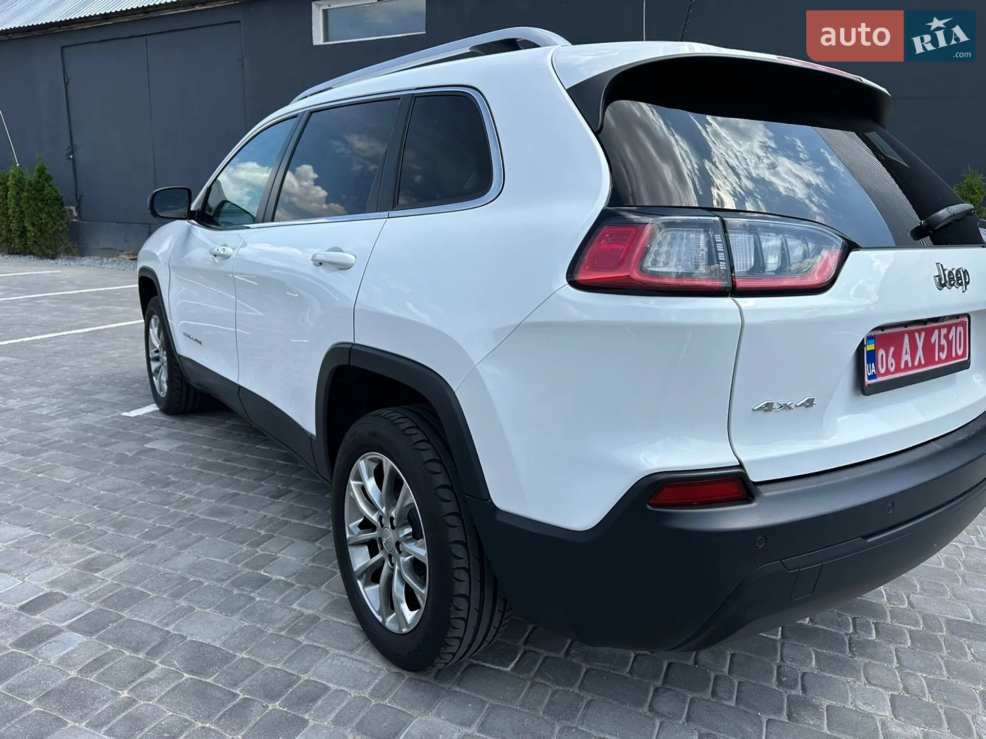 2020 Jeep Cherokee - мініатюра 32