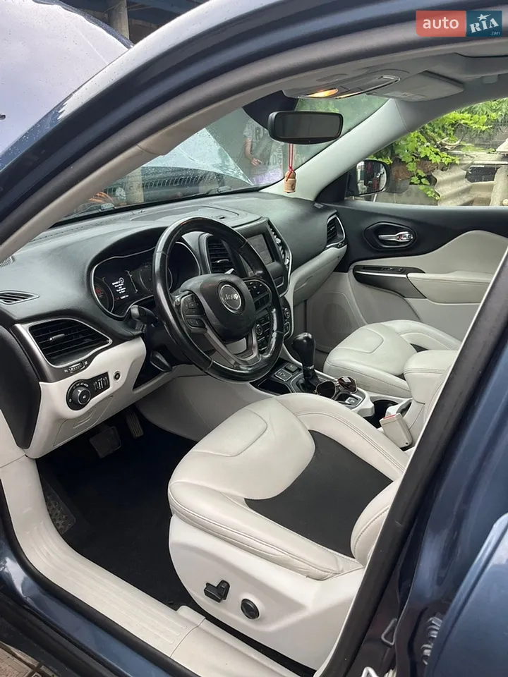 2019 Jeep Cherokee - мініатюра 22
