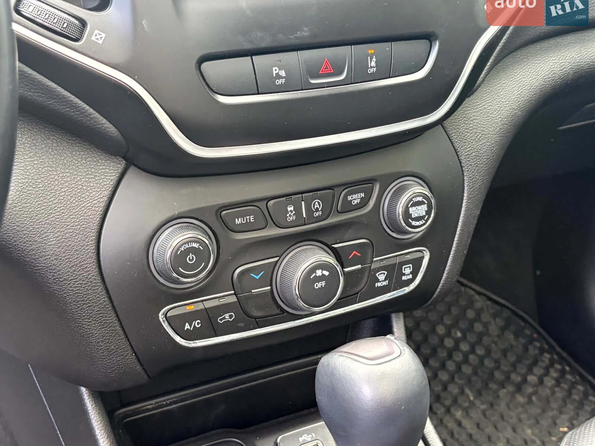 2020 Jeep Cherokee - мініатюра 30