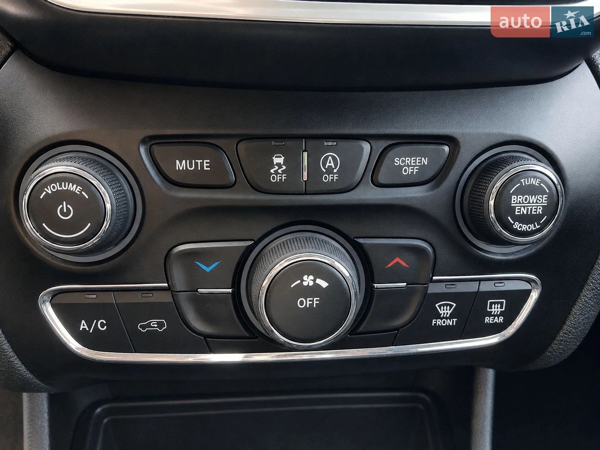 2018 Jeep Cherokee - мініатюра 26