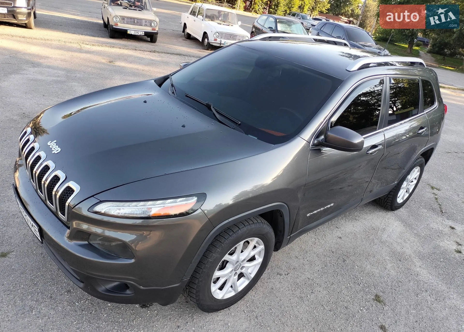 2016 Jeep Cherokee - мініатюра 9