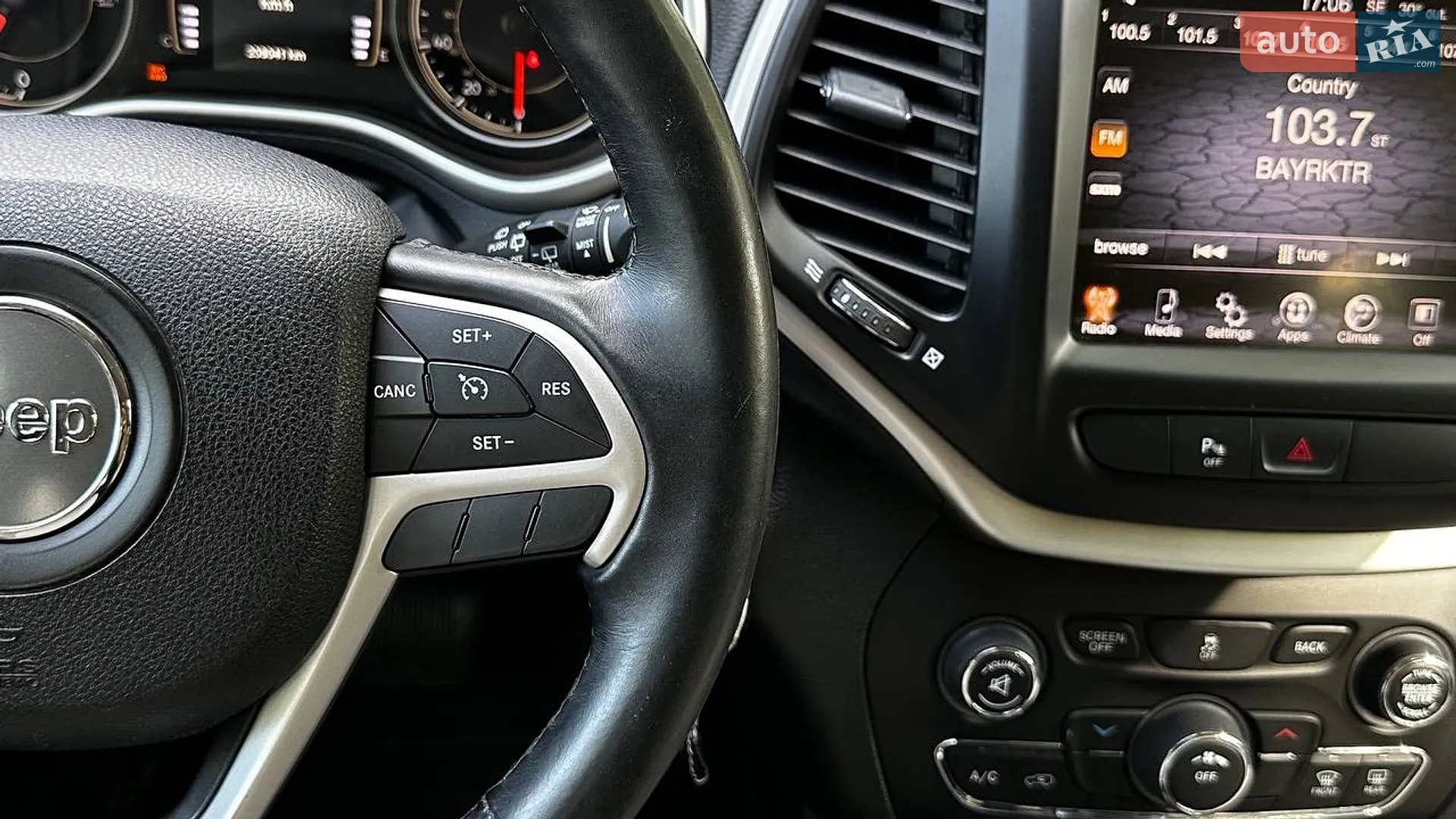 2016 Jeep Cherokee - мініатюра 15