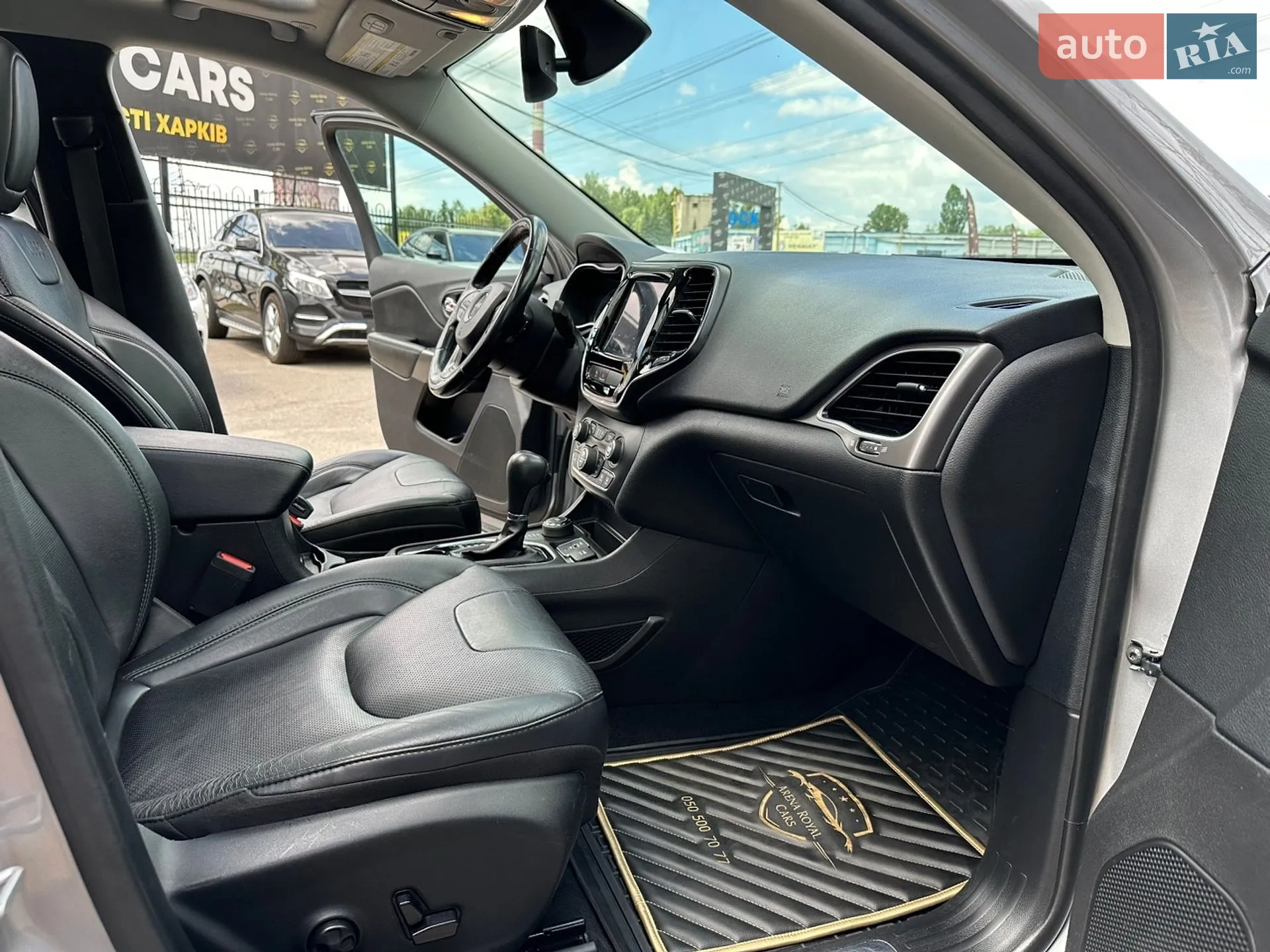 2020 Jeep Cherokee - мініатюра 25
