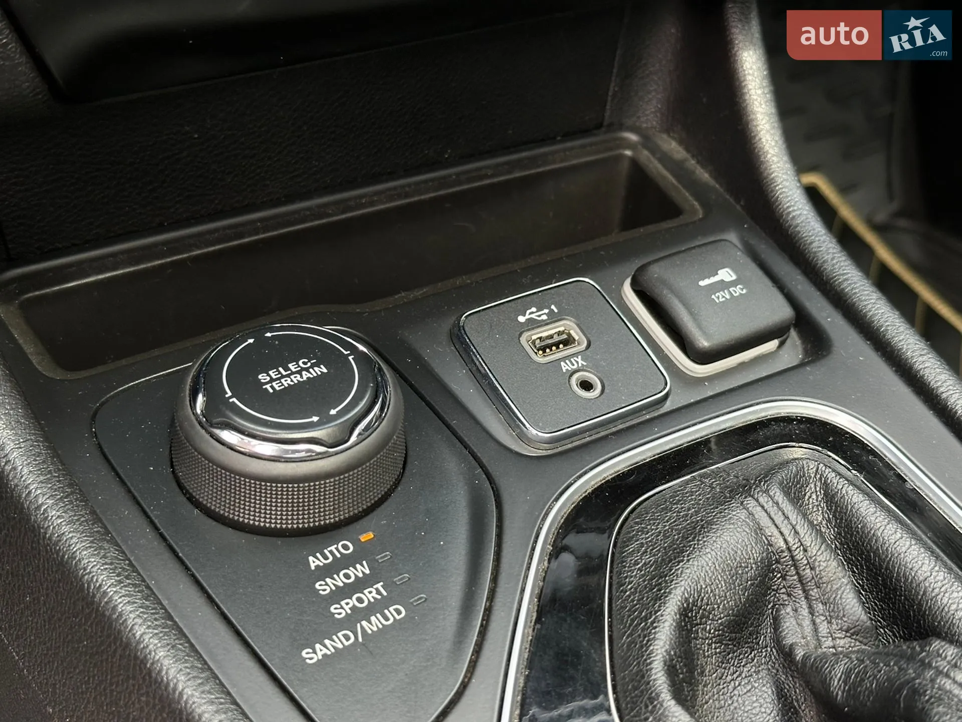 2020 Jeep Cherokee - мініатюра 35