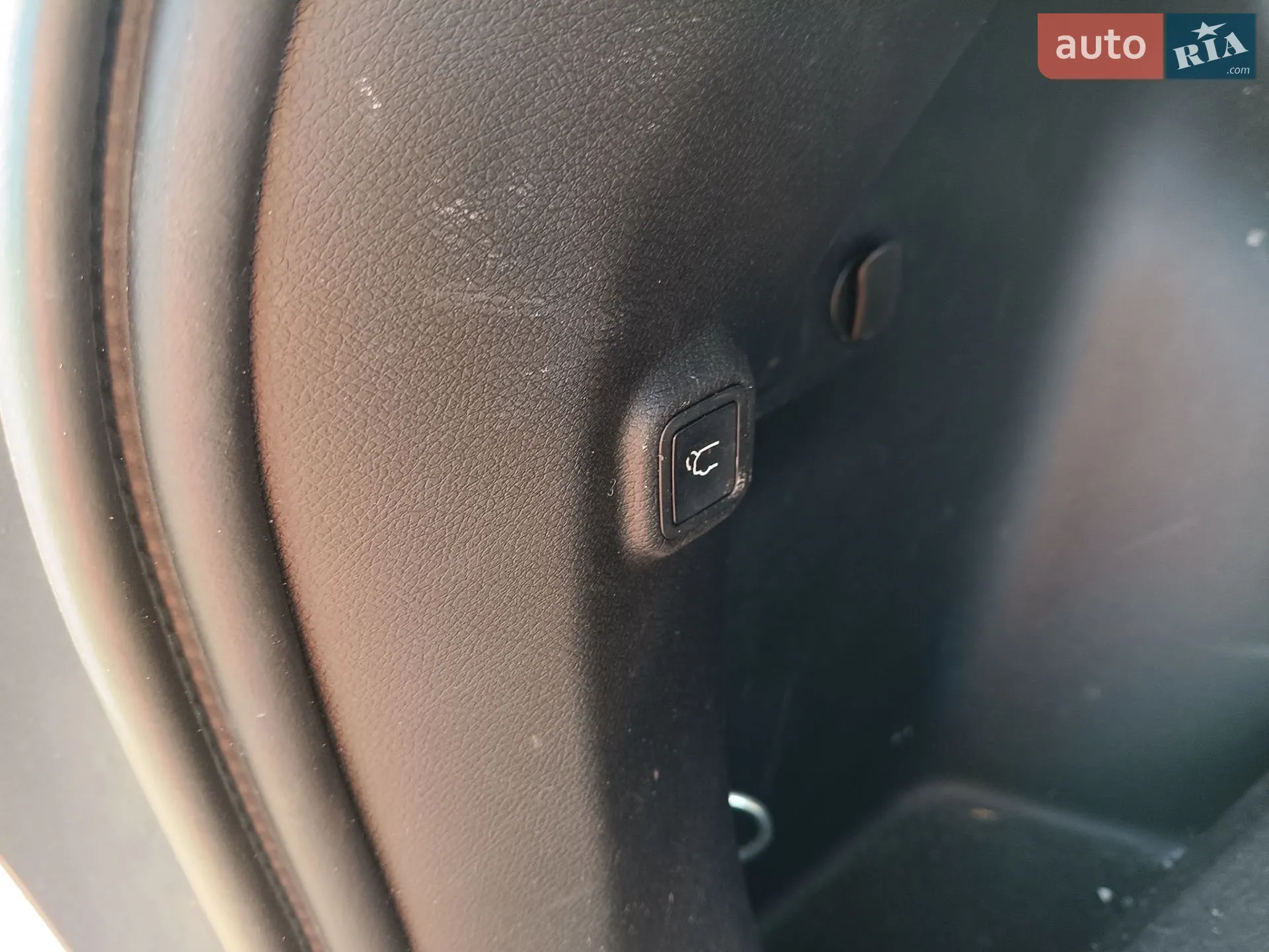 2019 Jeep Cherokee - мініатюра 10